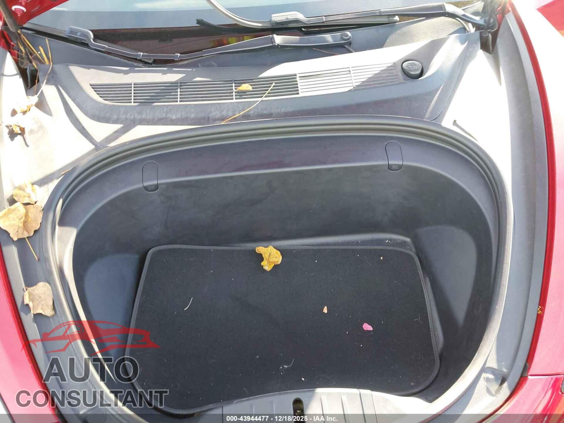 TESLA MODEL 3 2018 - 5YJ3E1EA1JF126182