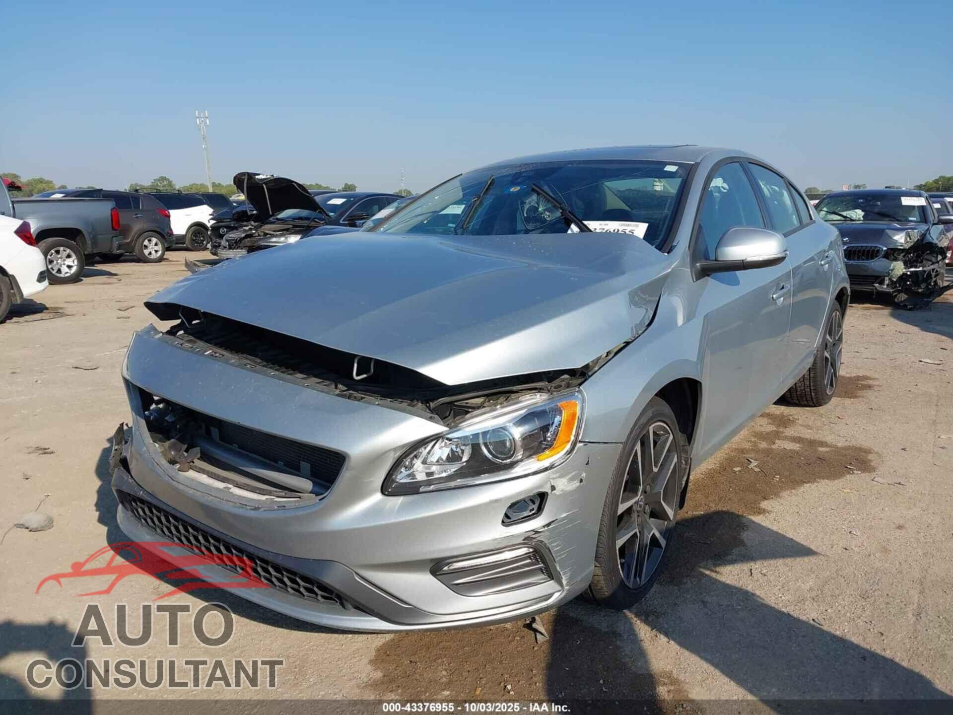 VOLVO S60 2017 - YV126MFL9H2425498