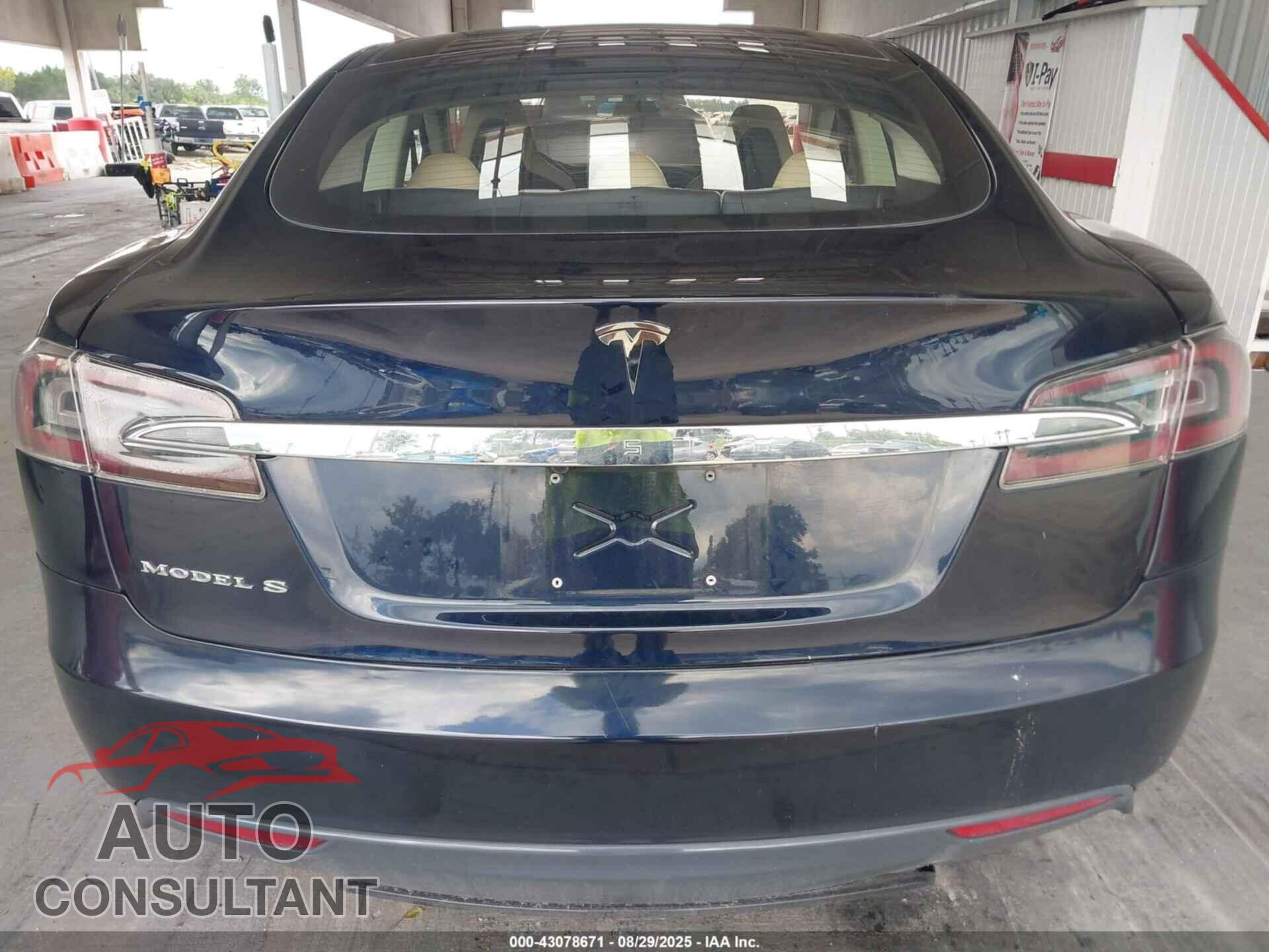 TESLA MODEL S 2013 - 5YJSA1AC8DFP10114