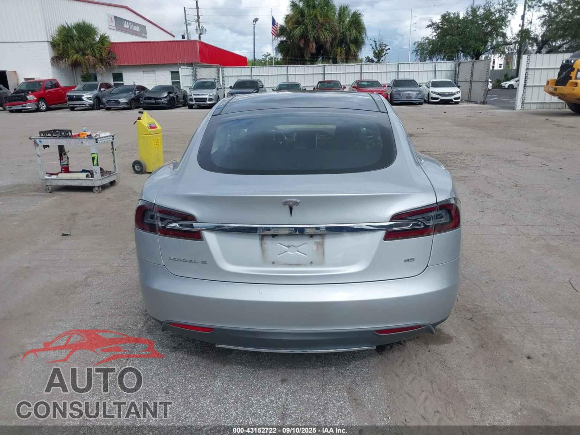 TESLA MODEL S 2012 - 5YJSA1DN1CFP02643