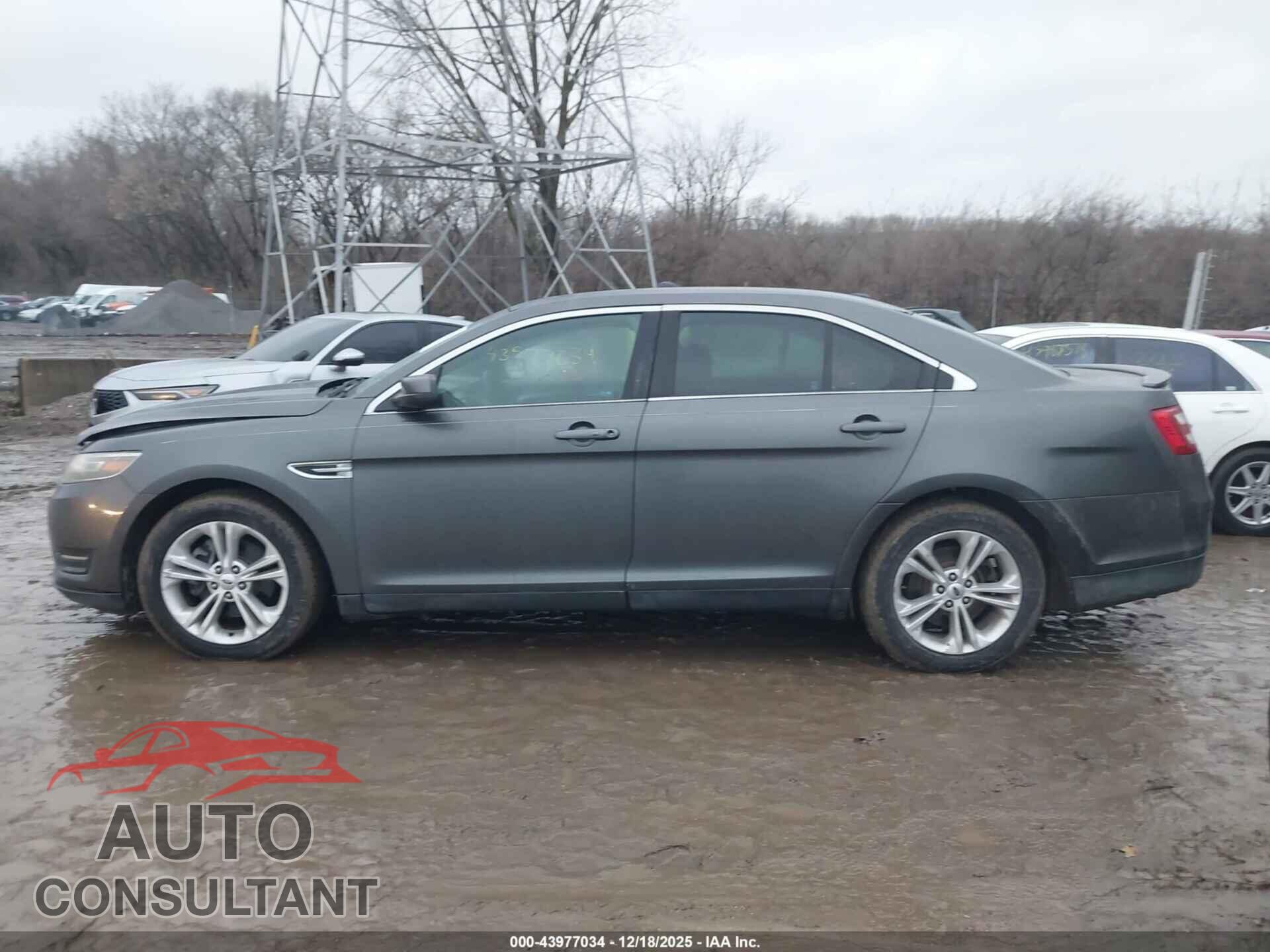 FORD TAURUS 2015 - 1FAHP2E80FG174357