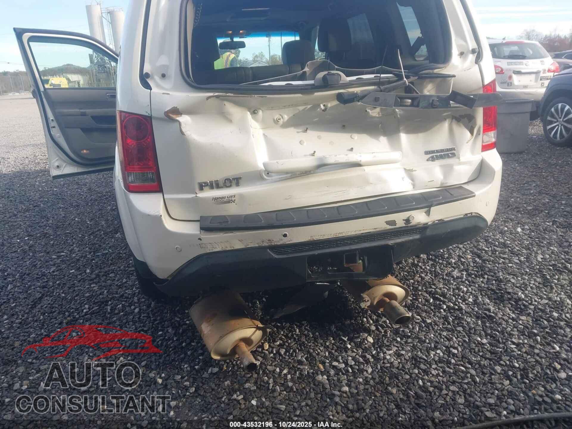 HONDA PILOT 2013 - 5FNYF4H93DB031584