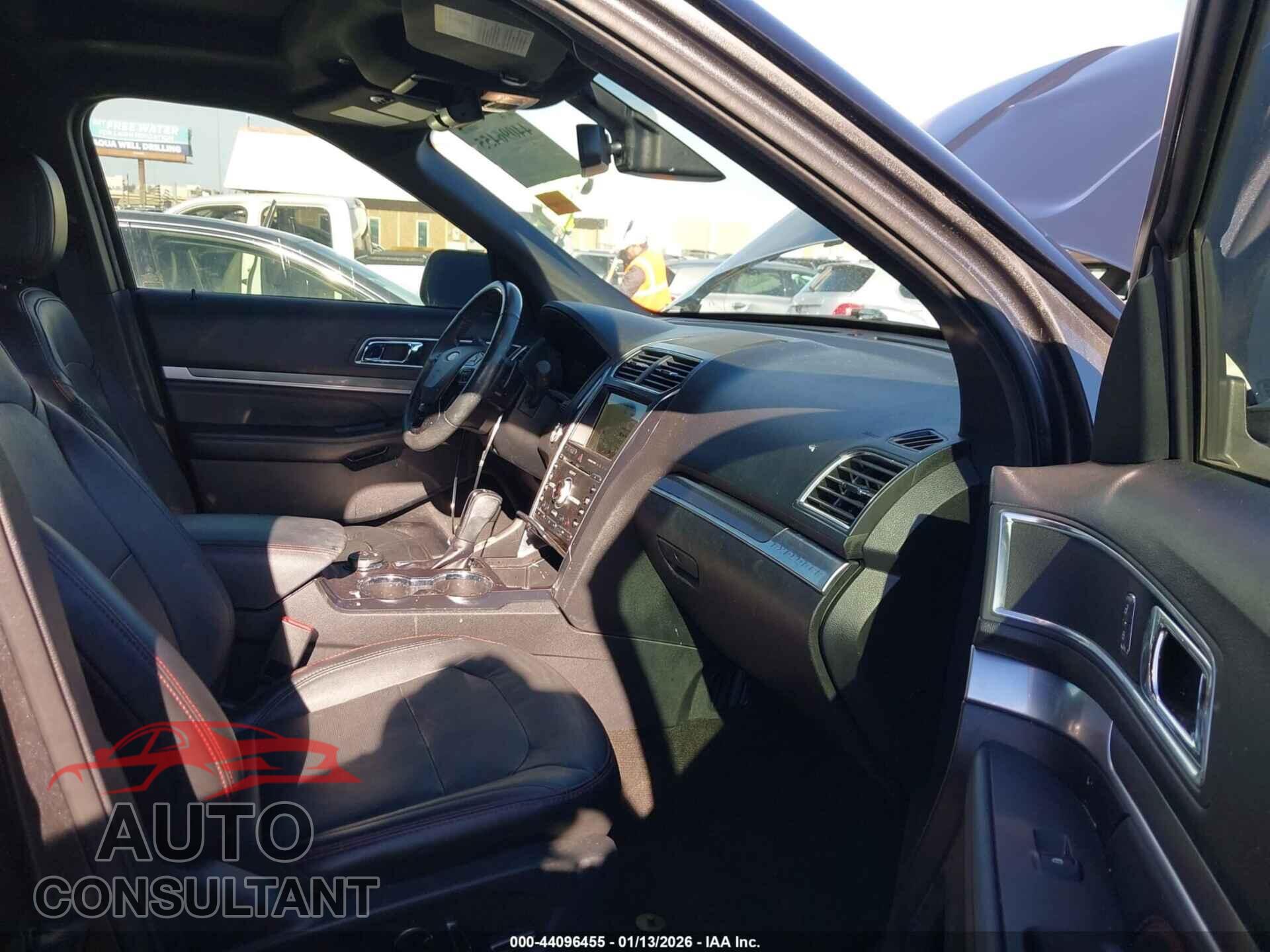 FORD EXPLORER 2018 - 1FM5K8GT9JGB99147
