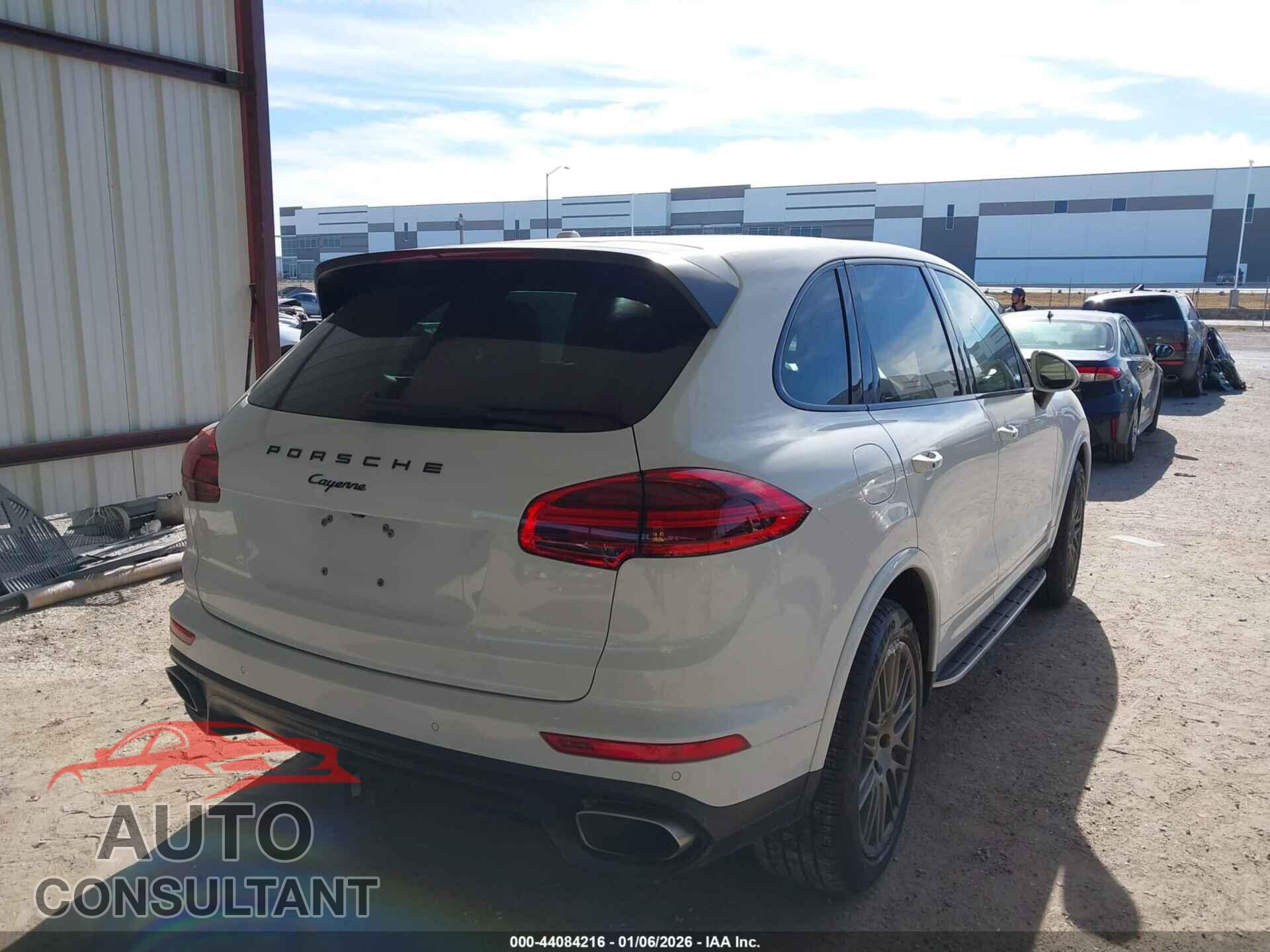 PORSCHE CAYENNE 2017 - WP1AA2A21HKA84809