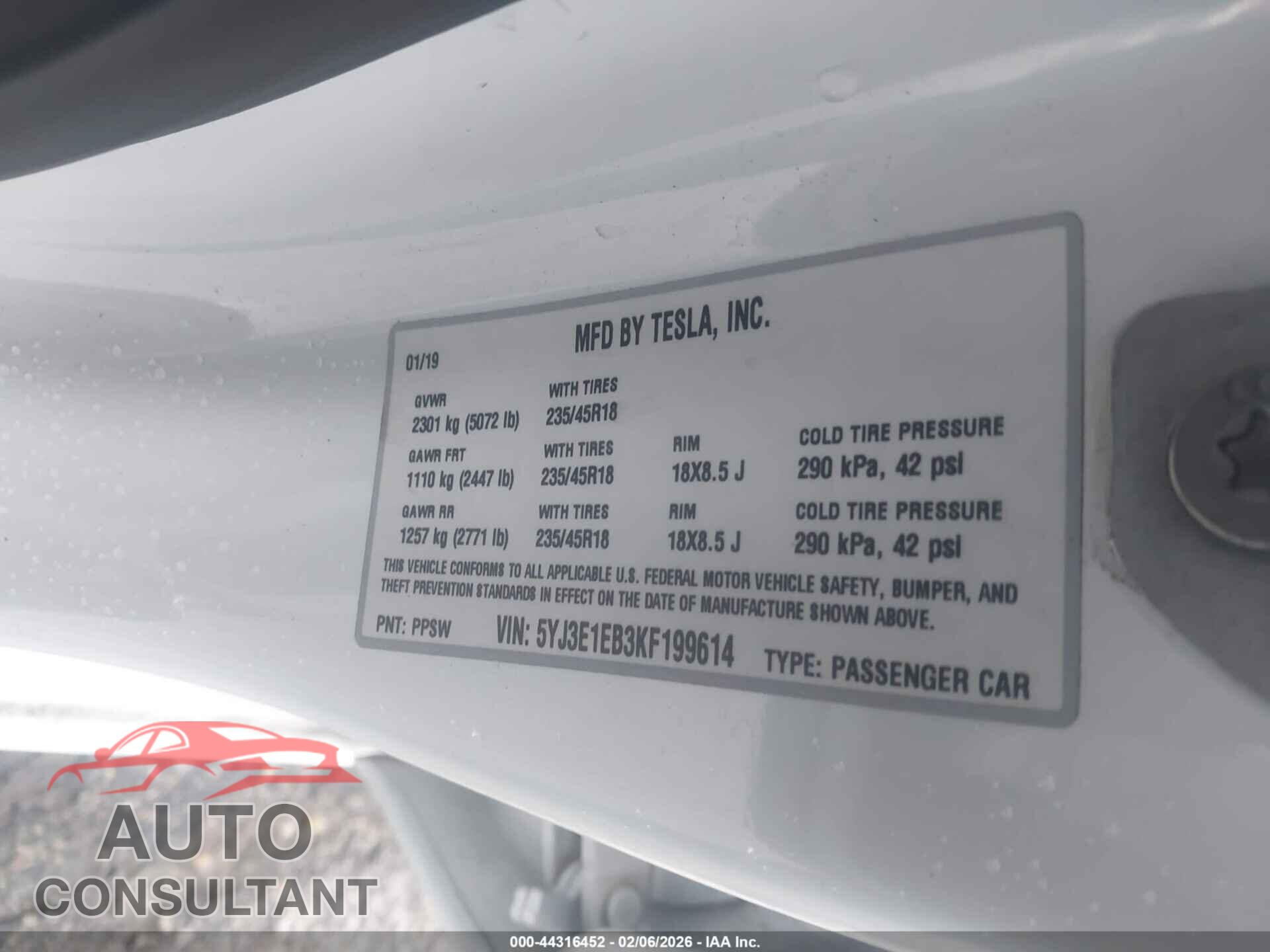 TESLA MODEL 3 2019 - 5YJ3E1EB3KF199614