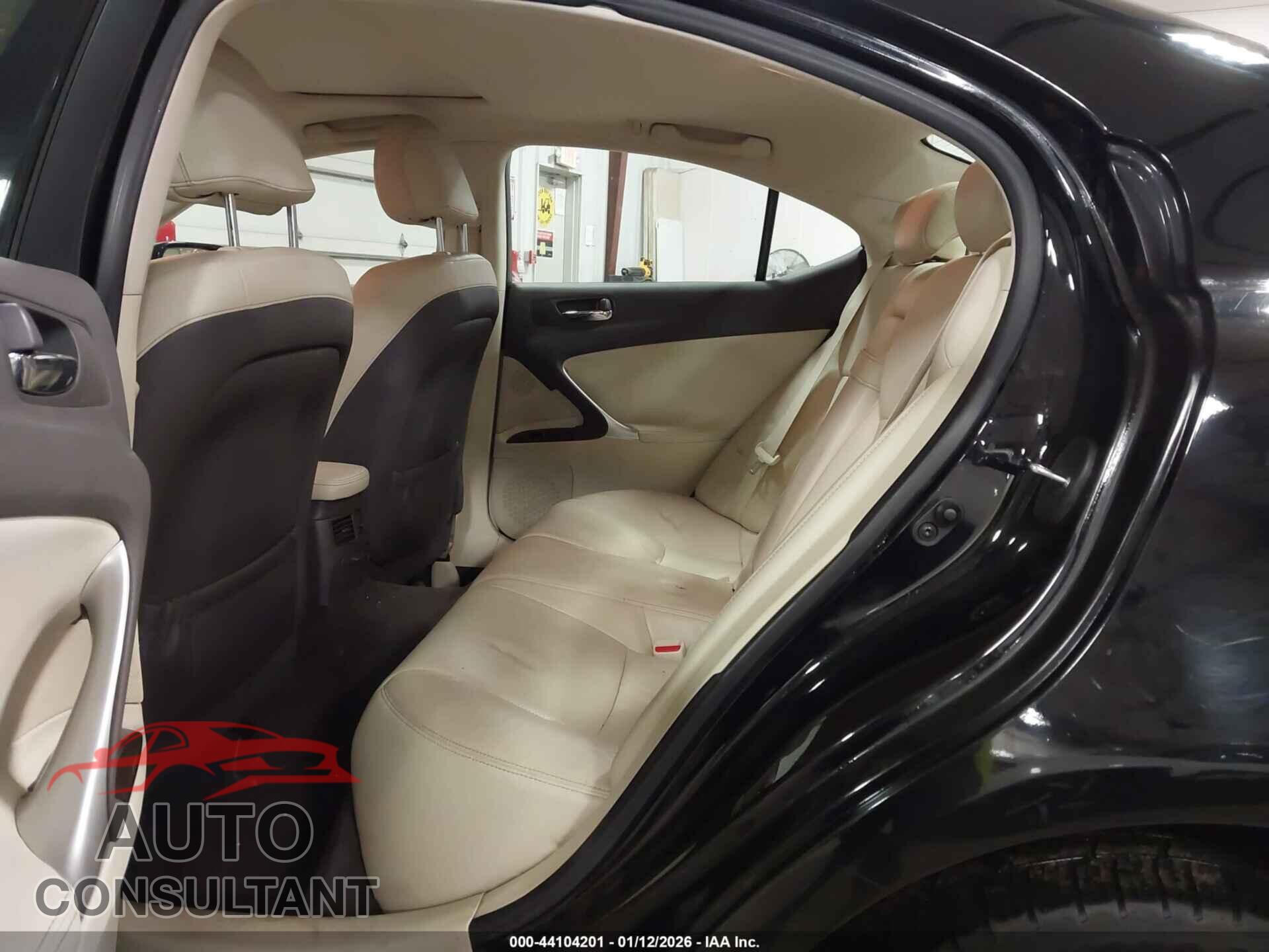 LEXUS IS 250 2011 - JTHCF5C29B2035339