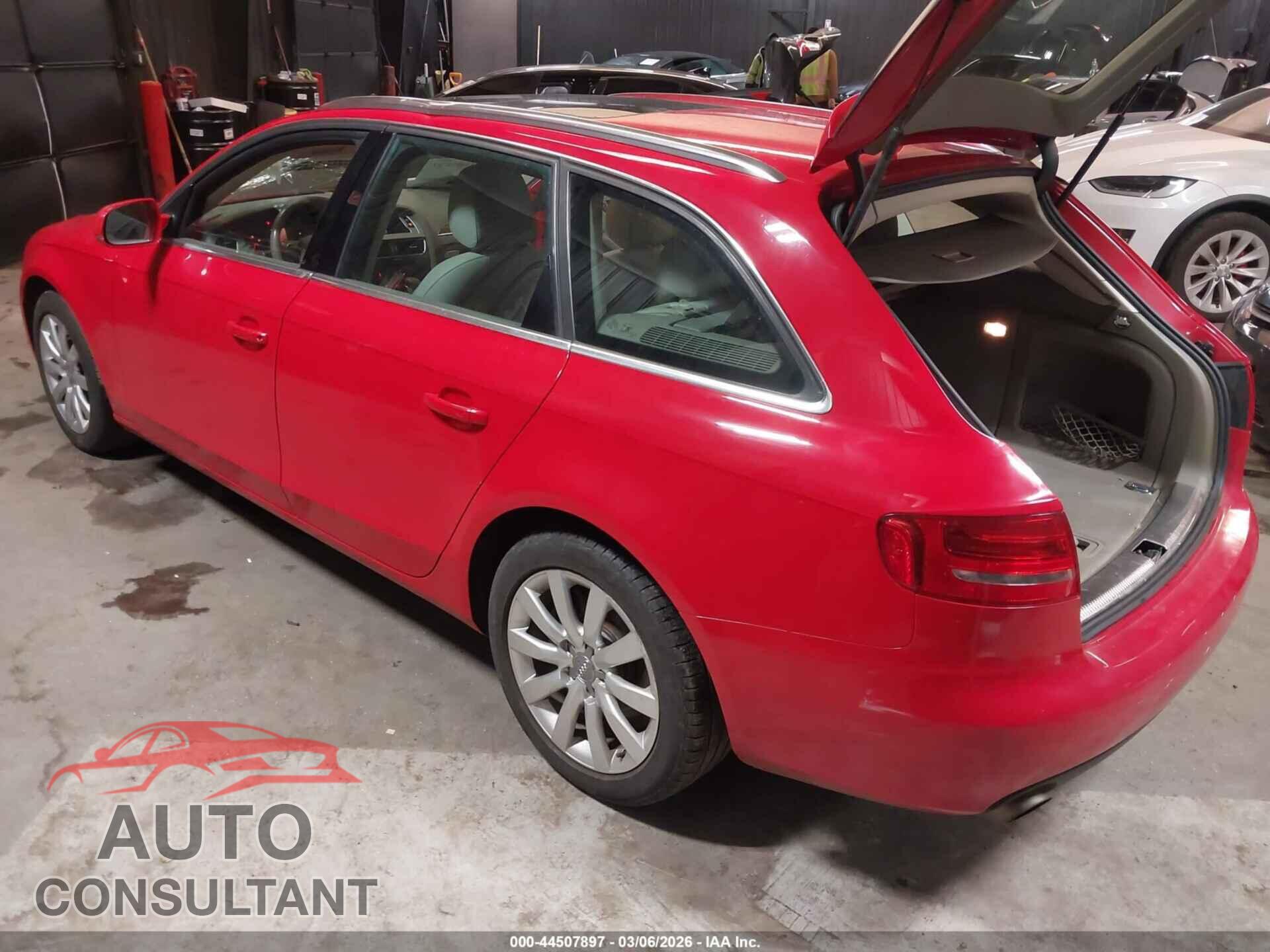 AUDI A4 2011 - WAUWFAFL5BA157632