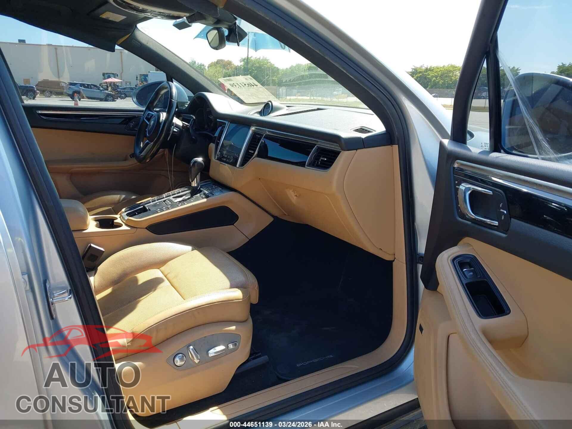 PORSCHE MACAN 2017 - WP1AA2A51HLB06702