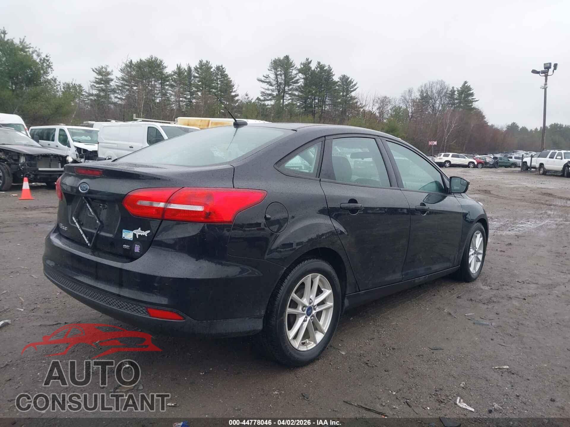 FORD FOCUS 2016 - 1FADP3F29GL256403
