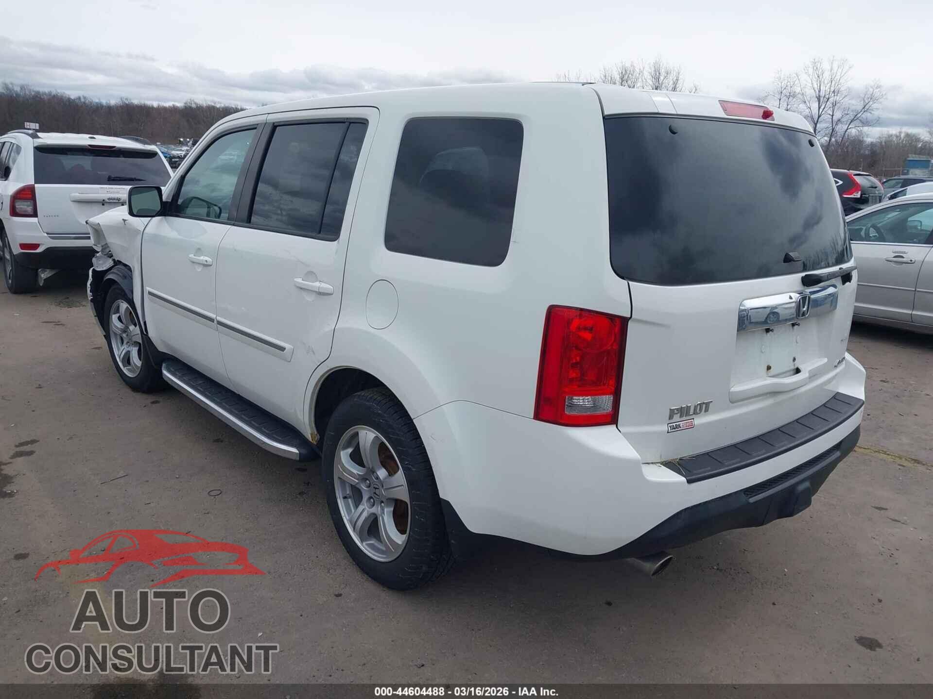 HONDA PILOT 2015 - 5FNYF4H59FB031427