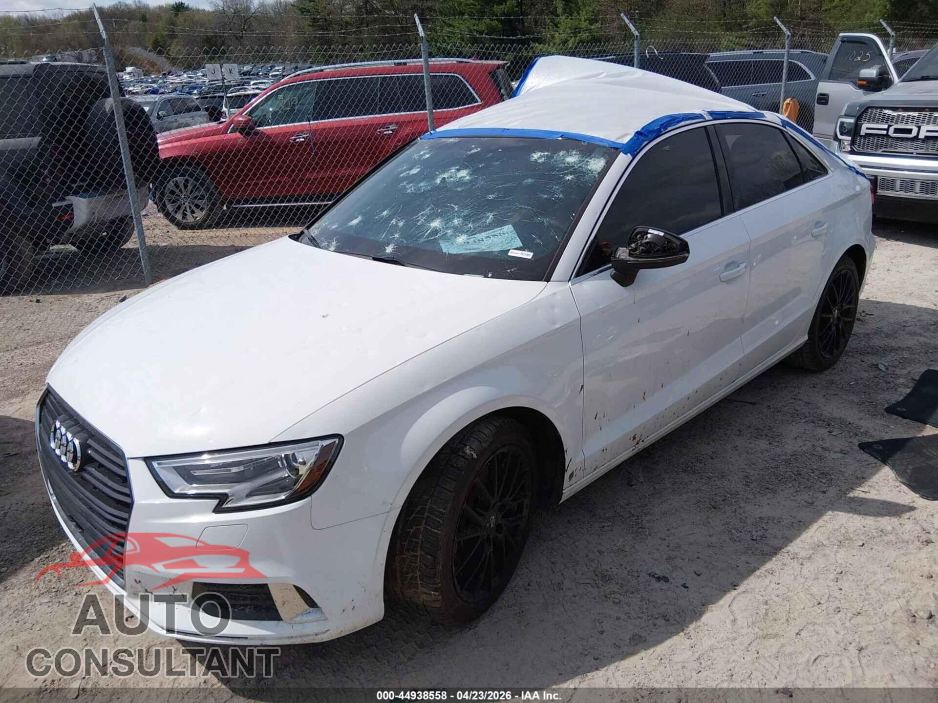 AUDI A3 2019 - WAUAUGFF6KA073803