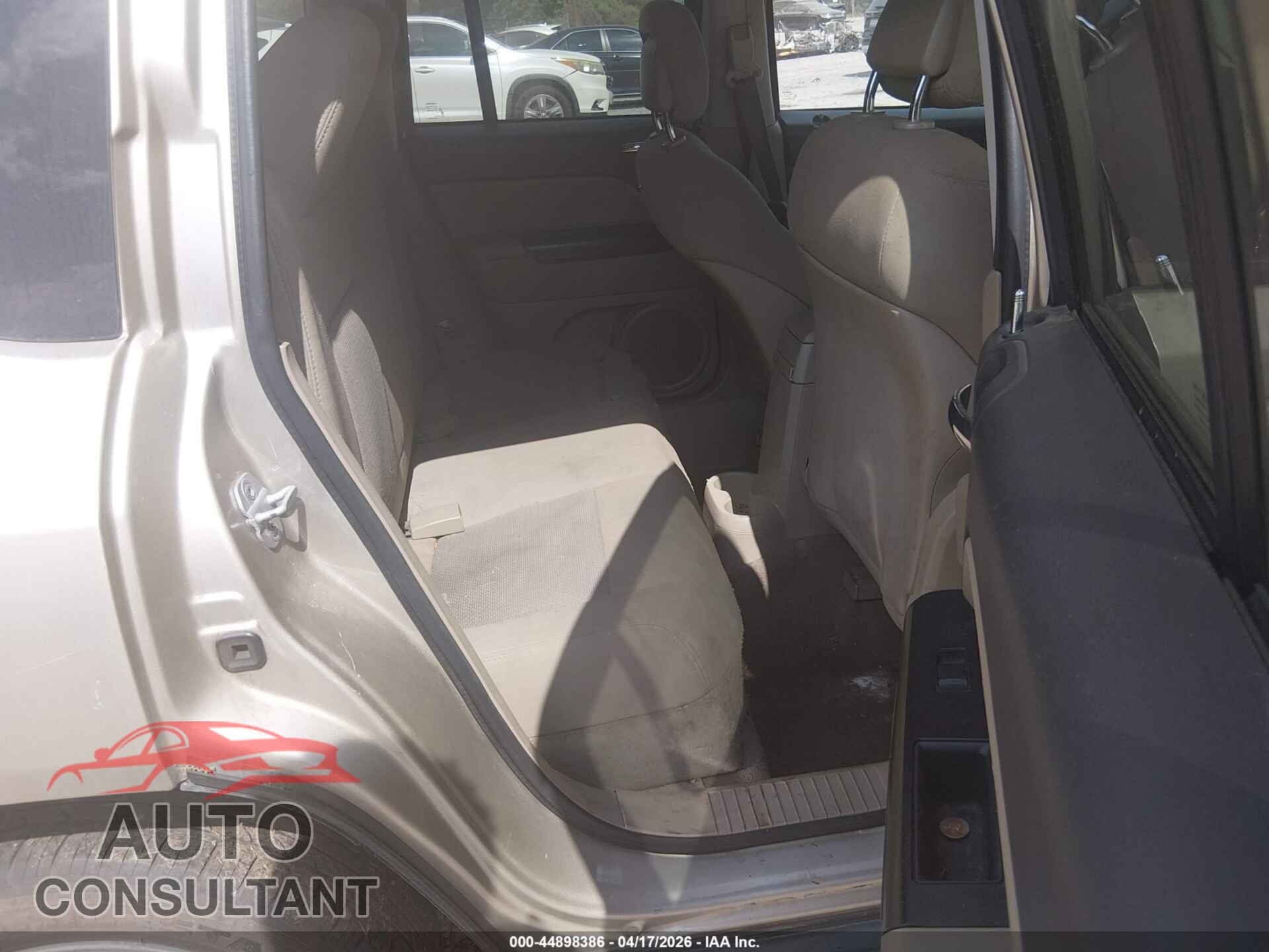 JEEP COMPASS 2010 - 1J4NT1FB7AD626032