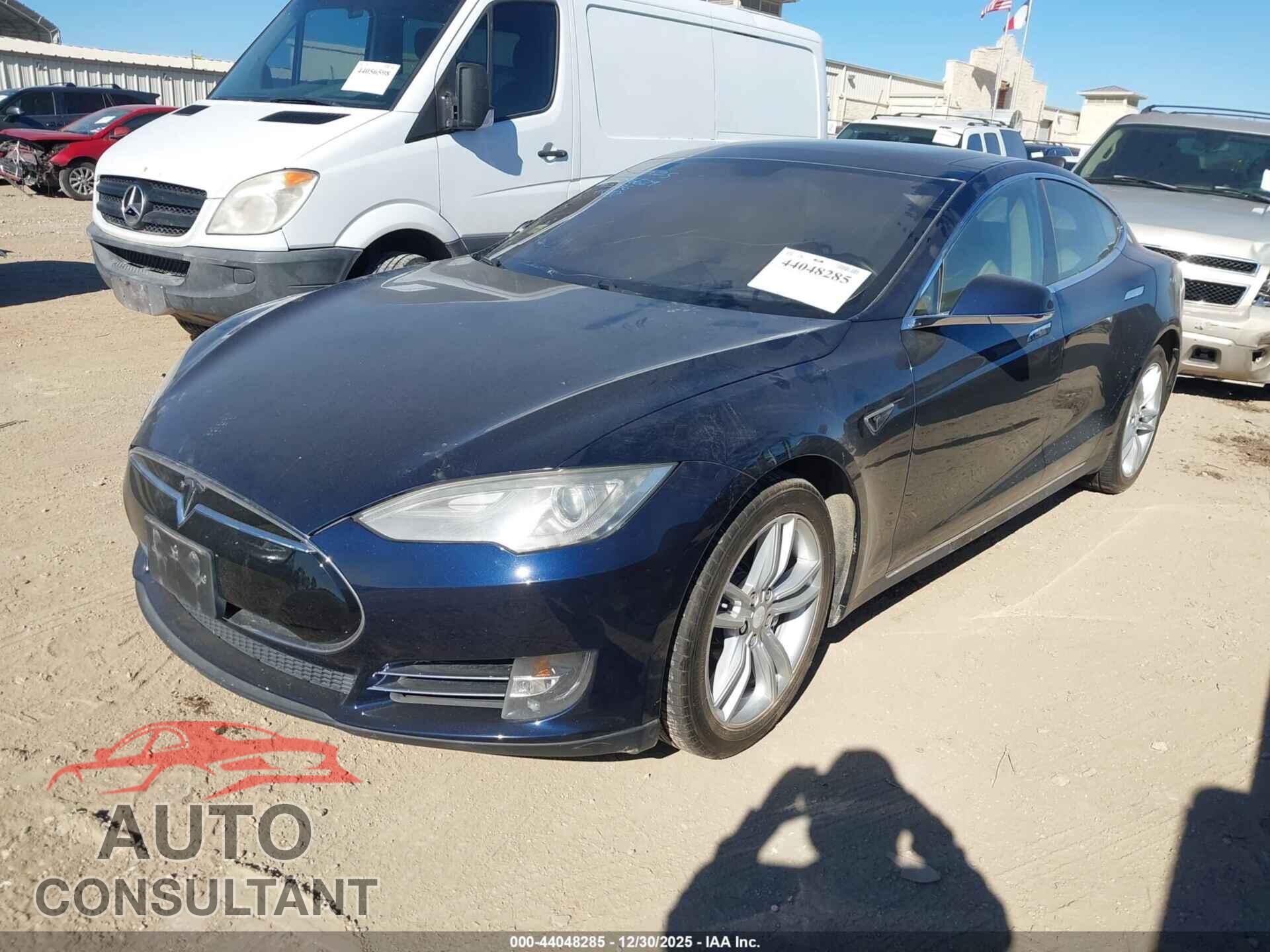 TESLA MODEL S 2012 - 5YJSA1CN8CFP02236
