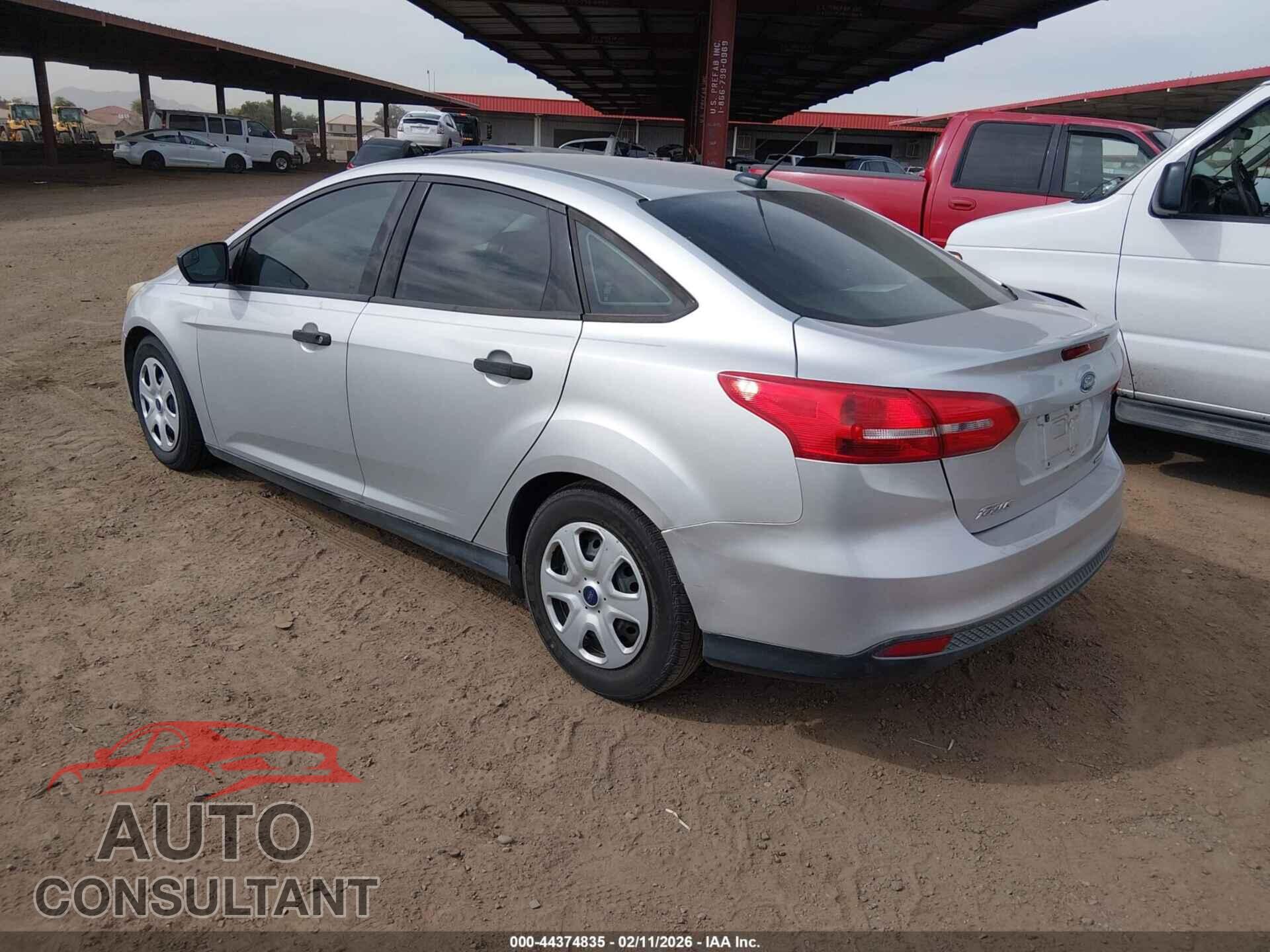 FORD FOCUS 2016 - 1FADP3E24GL337259