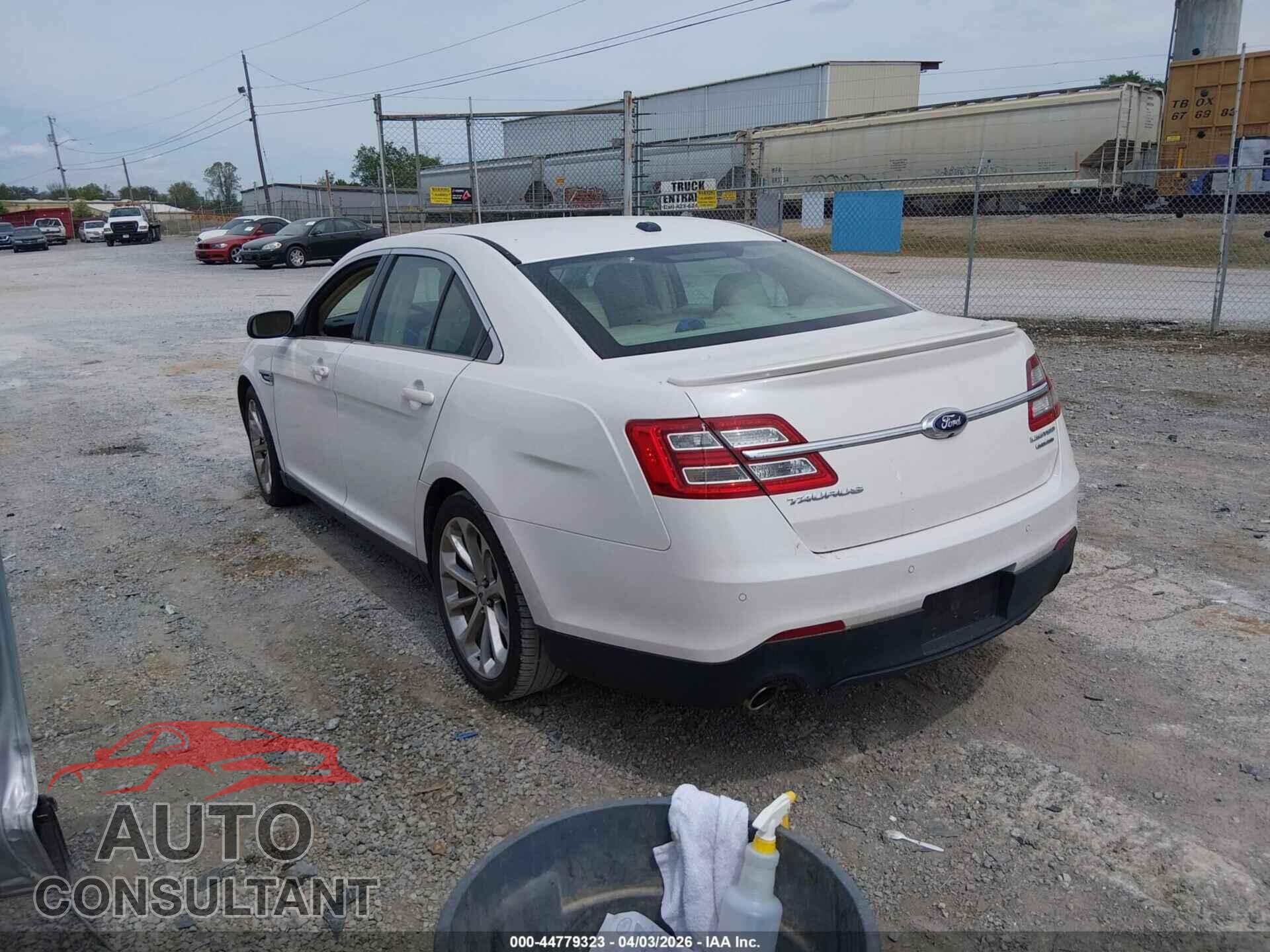 FORD TAURUS 2014 - 1FAHP2F85EG144722