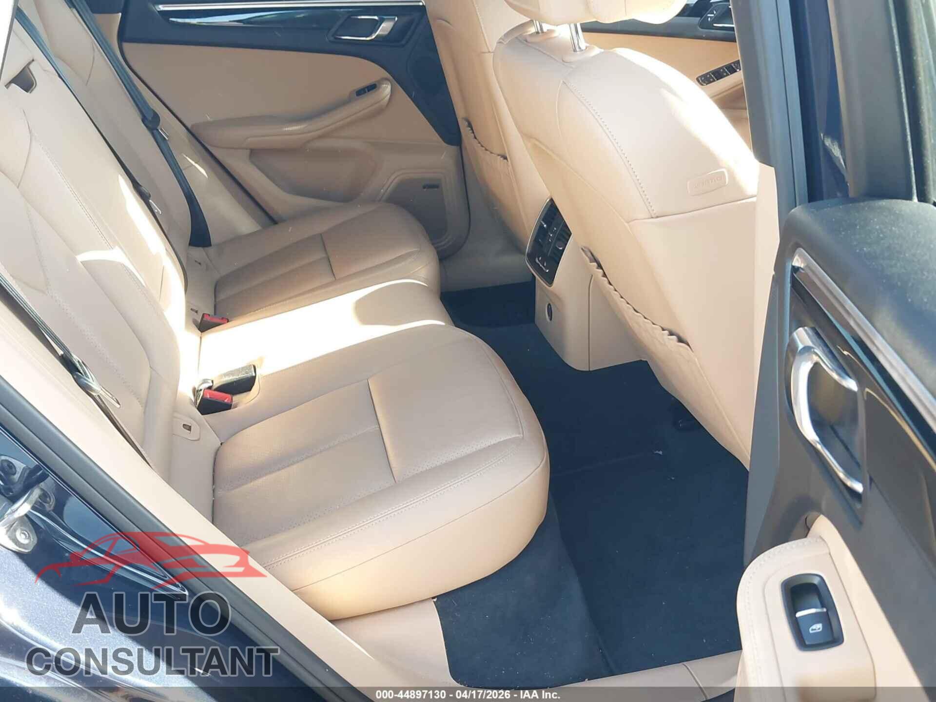 PORSCHE MACAN 2017 - WP1AA2A52HLB00665