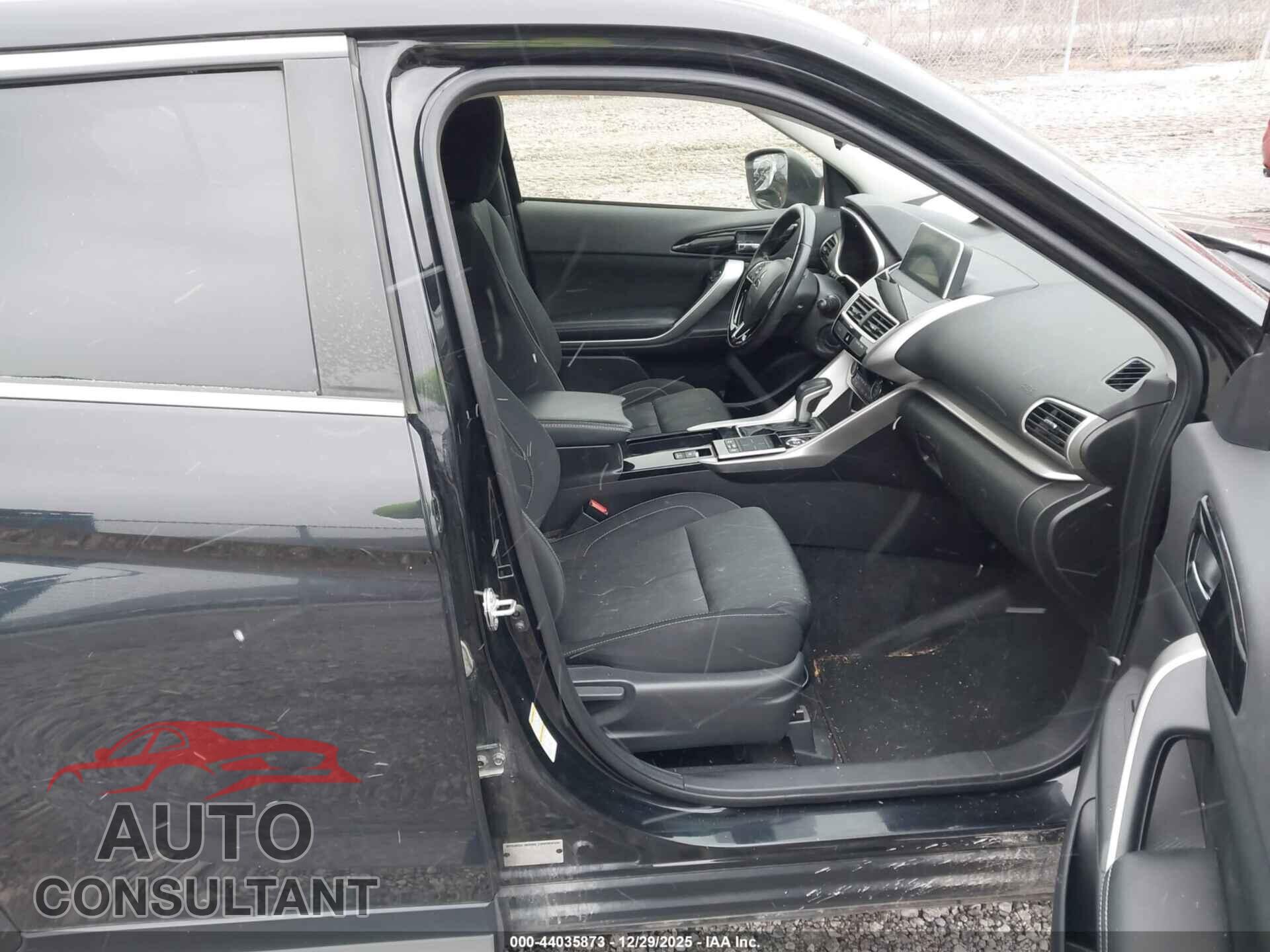 MITSUBISHI ECLIPSE CROSS 2018 - JA4AT5AA9JZ070409