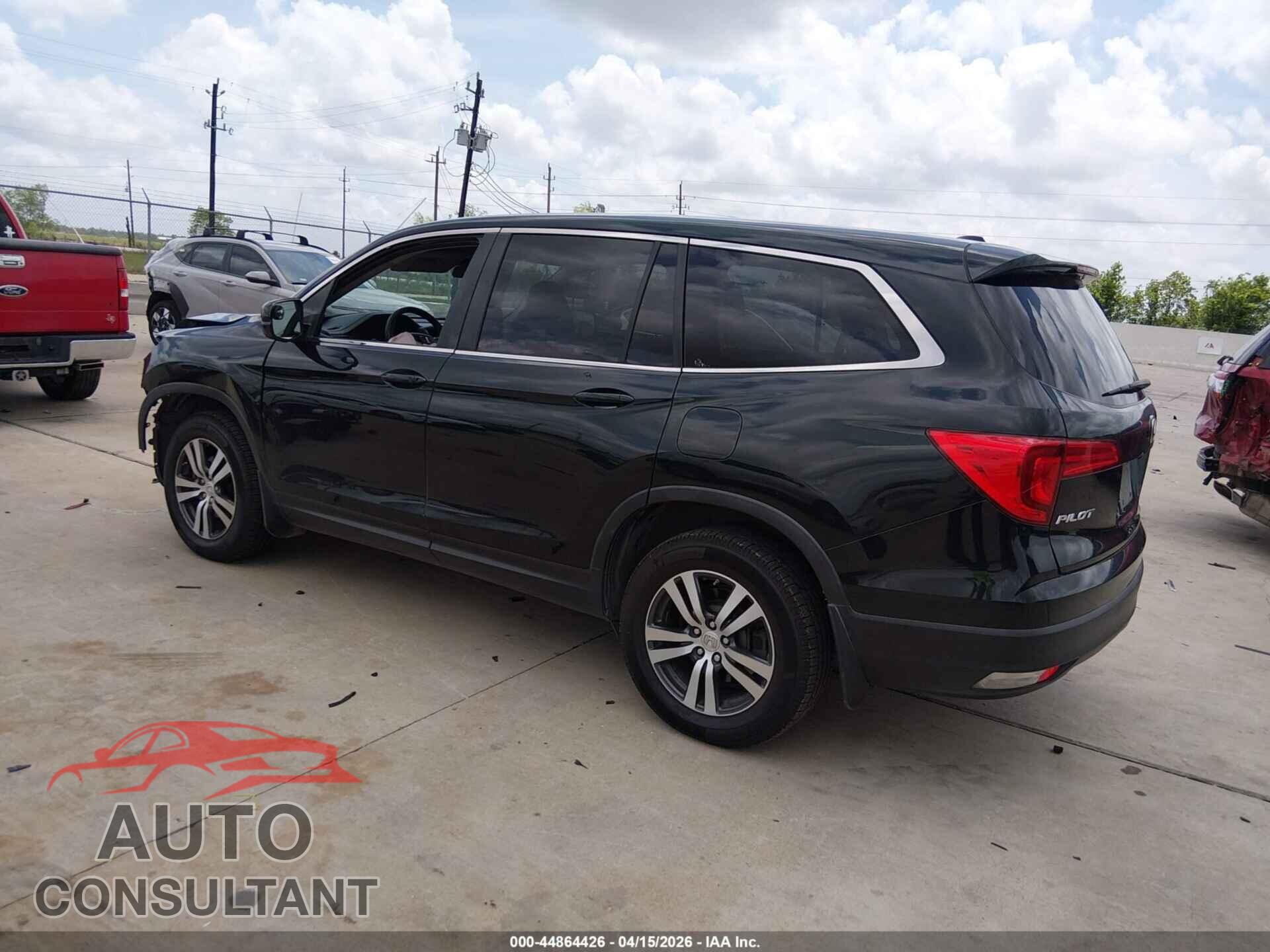 HONDA PILOT 2017 - 5FNYF5H49HB036899