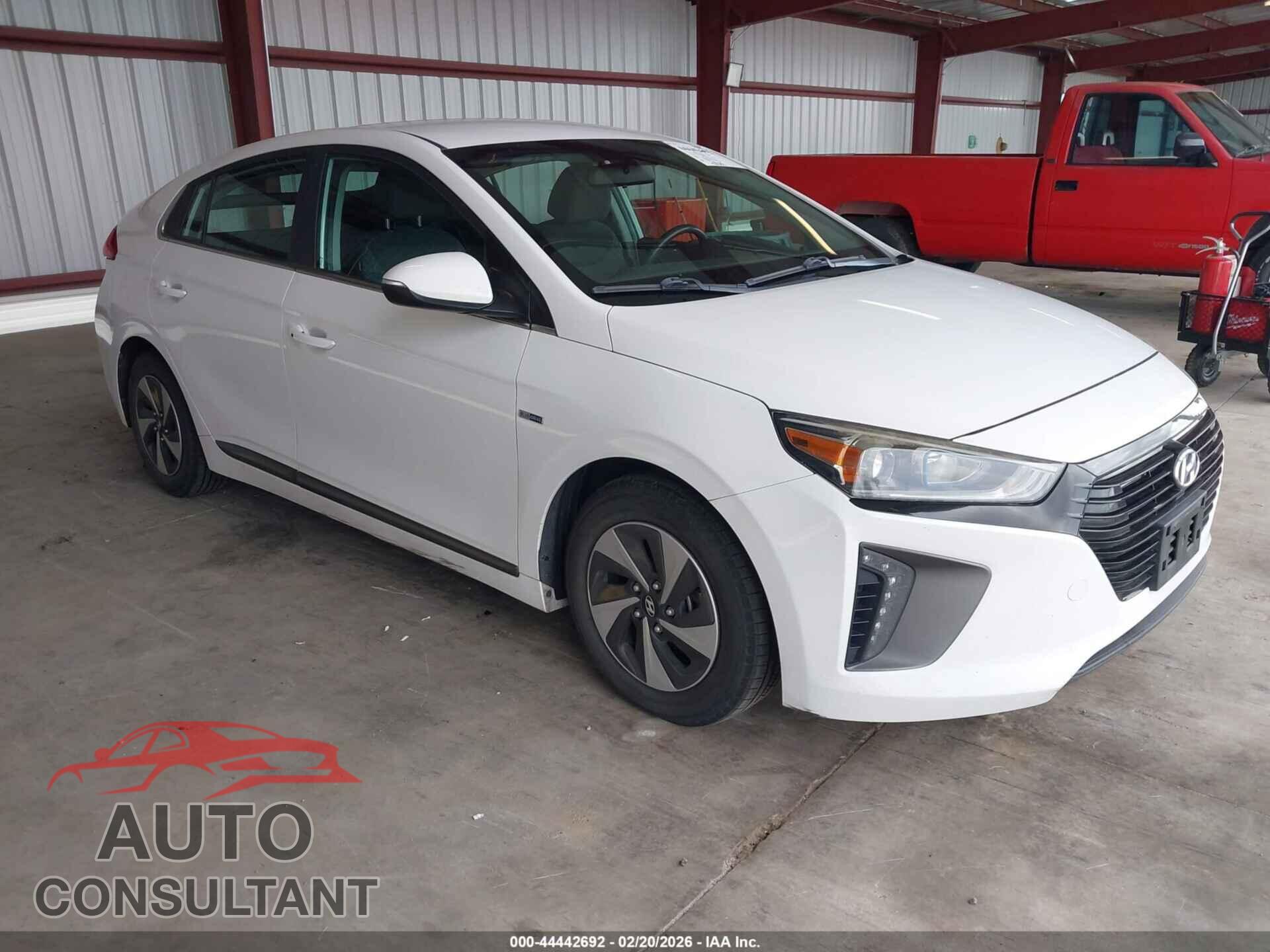 HYUNDAI IONIQ HYBRID 2017 - KMHC75LC7HU046565