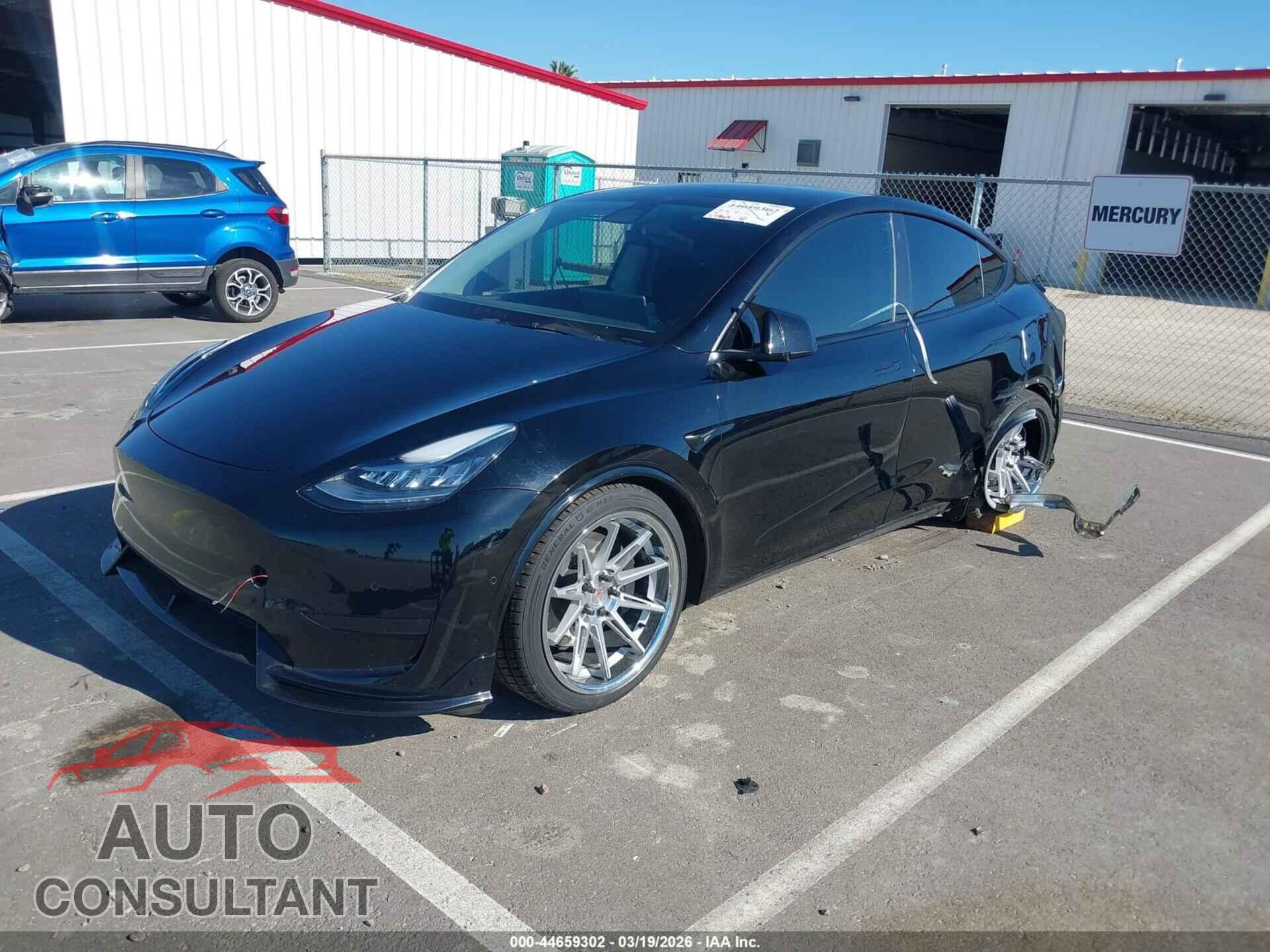 TESLA MODEL Y 2022 - 7SAYGDEE6NF376675