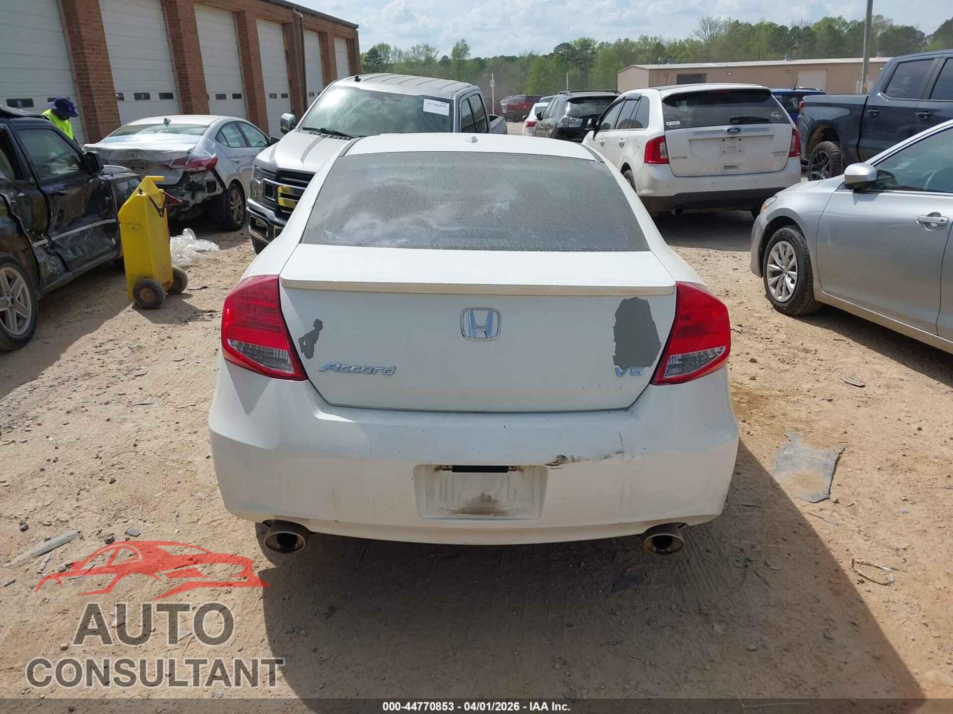 HONDA ACCORD 2012 - 1HGCS2B81CA001325