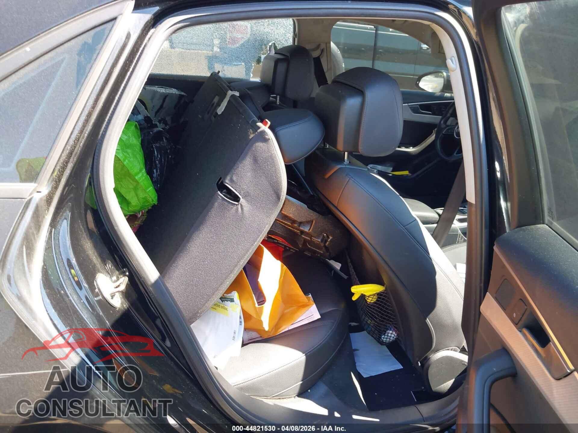 AUDI A4 2017 - WAUANAF45HN035358