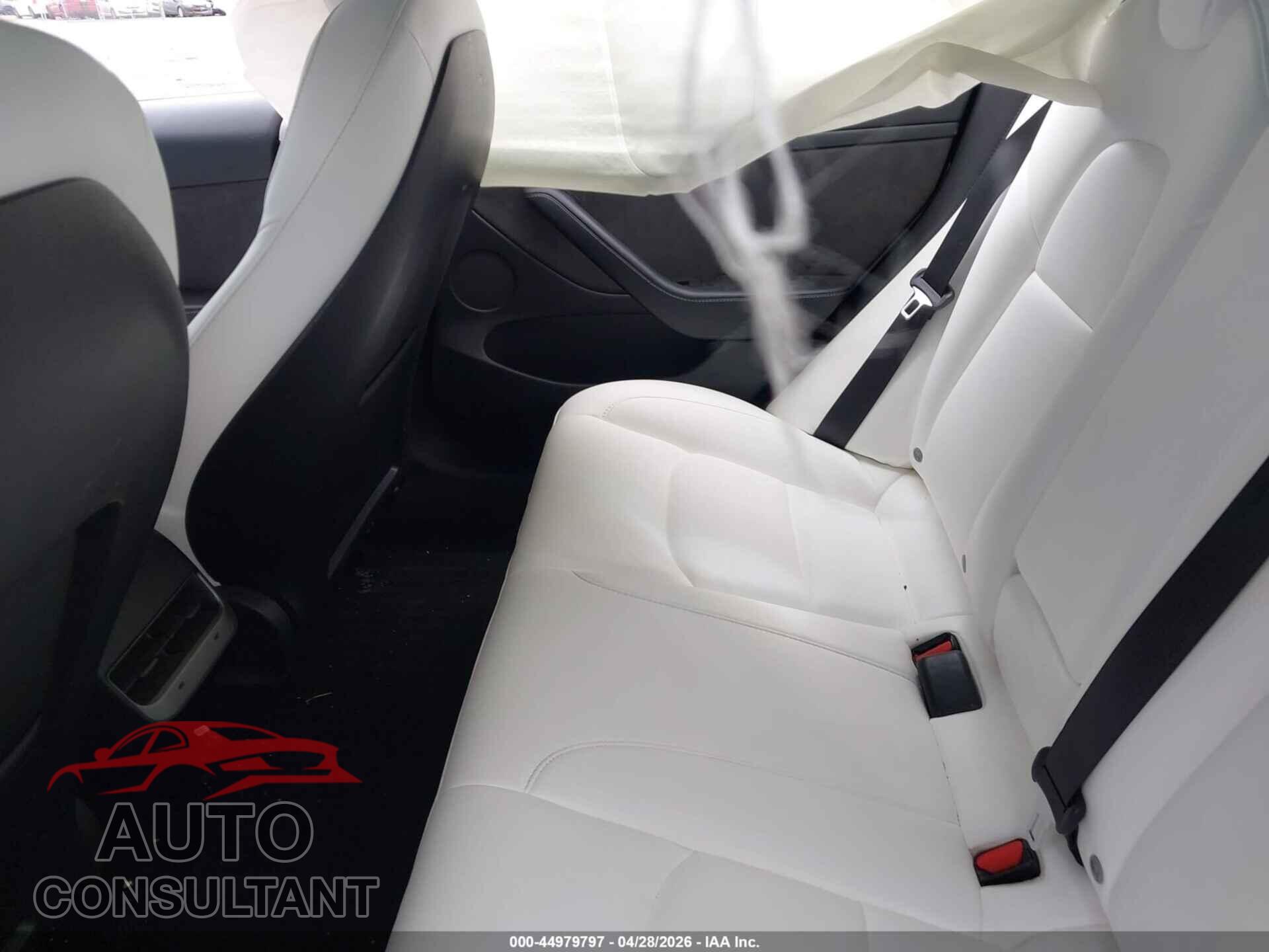 TESLA MODEL 3 2021 - 5YJ3E1EB1MF961017