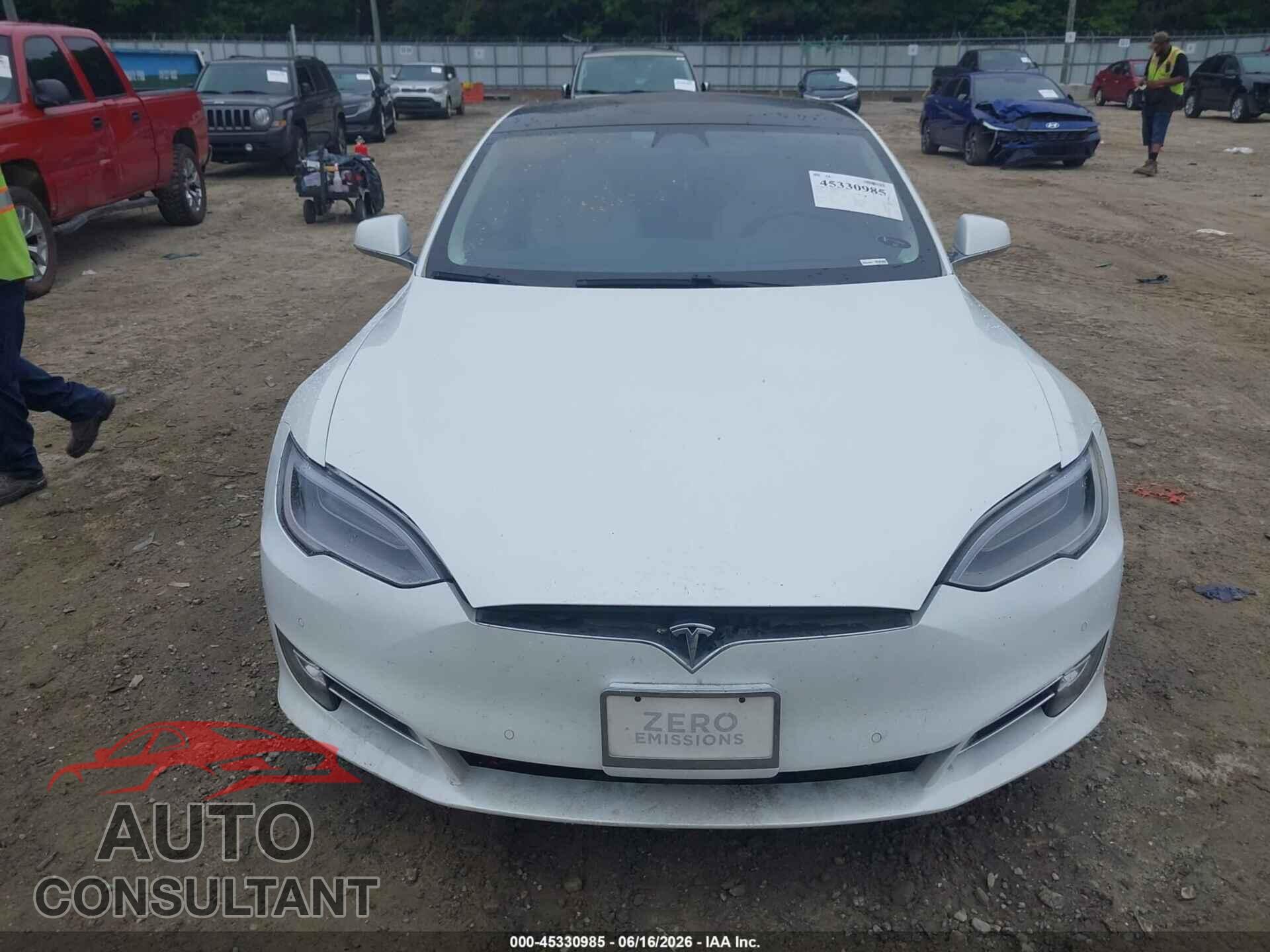 TESLA MODEL S 2018 - 5YJSA1E2XJF240102