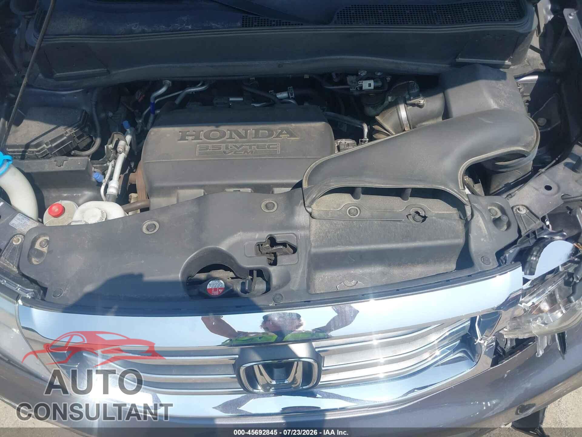 HONDA PILOT 2015 - 5FNYF4H25FB067735