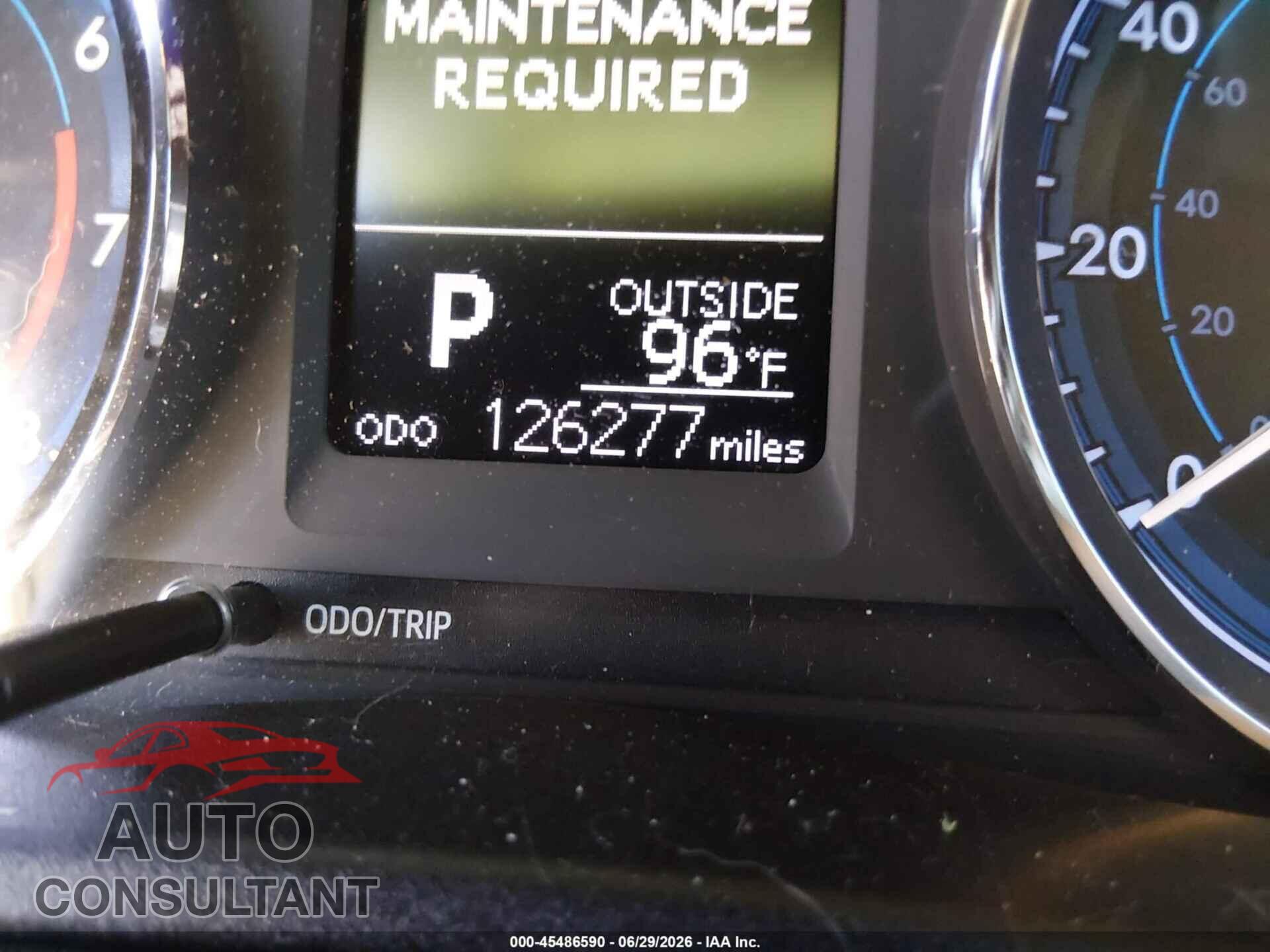 TOYOTA COROLLA 2018 - 2T1BURHE8JC123473