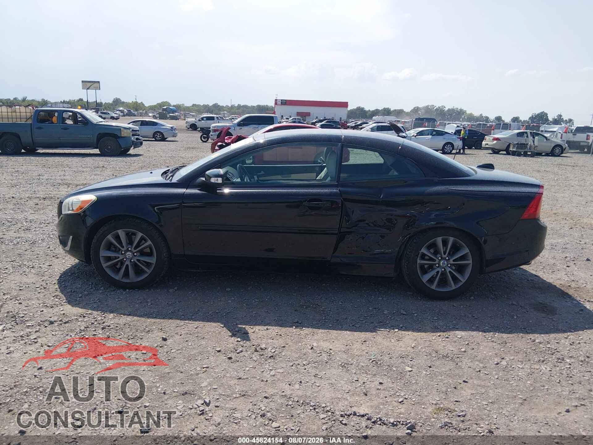 VOLVO C70 2013 - YV1672MC5DJ142201