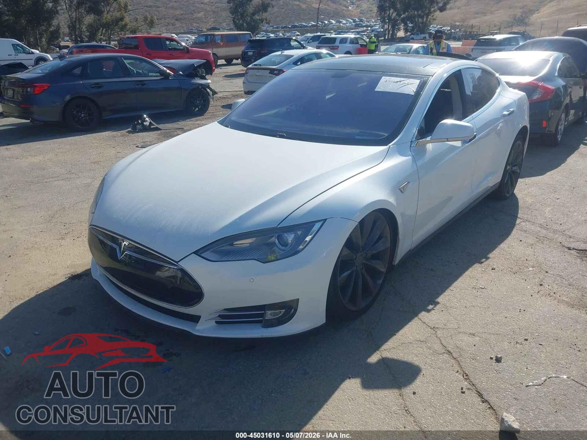 TESLA MODEL S 2013 - 5YJSA1CP1DFP21715
