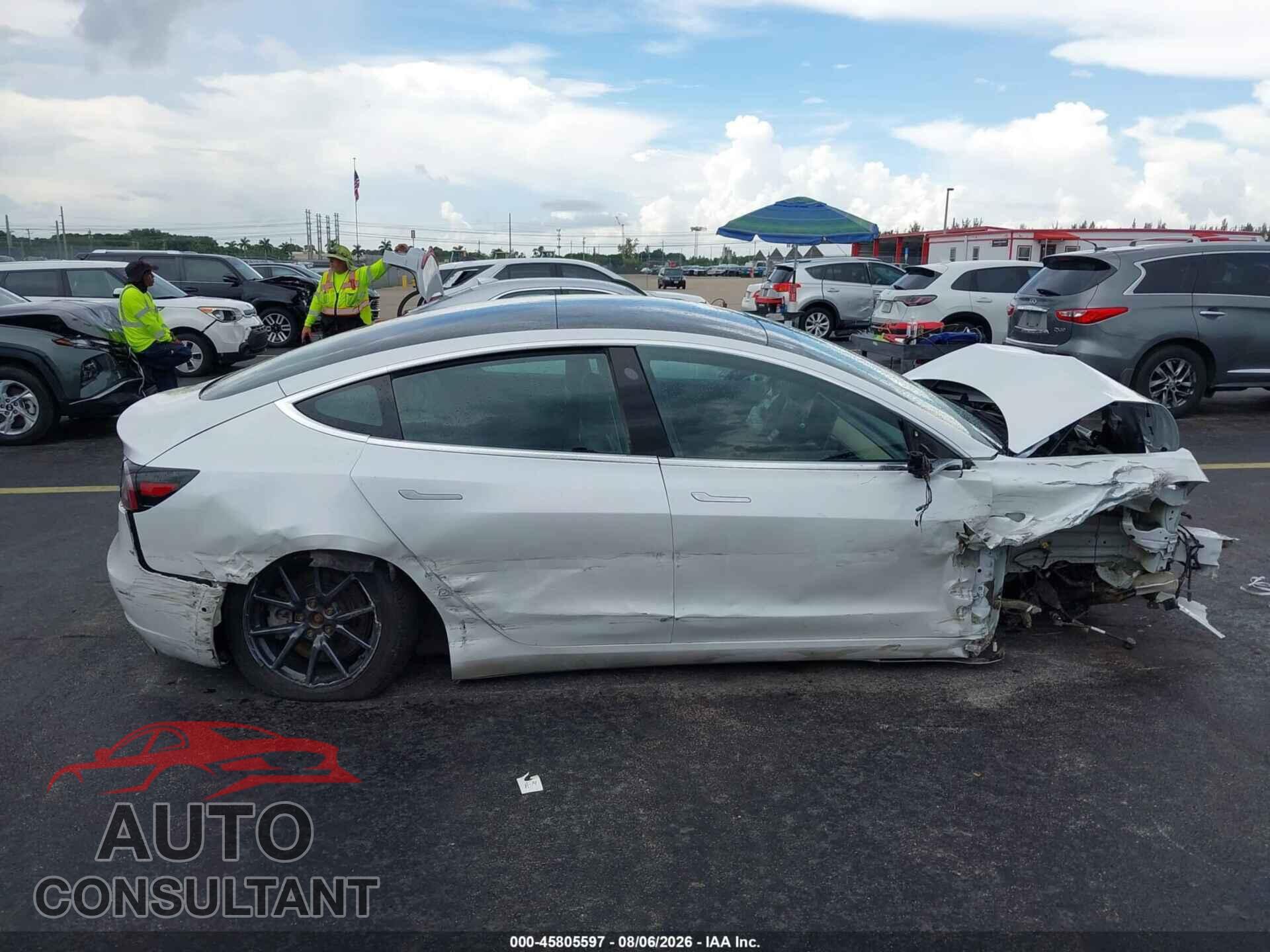 TESLA MODEL 3 2019 - 5YJ3E1EA4KF415915