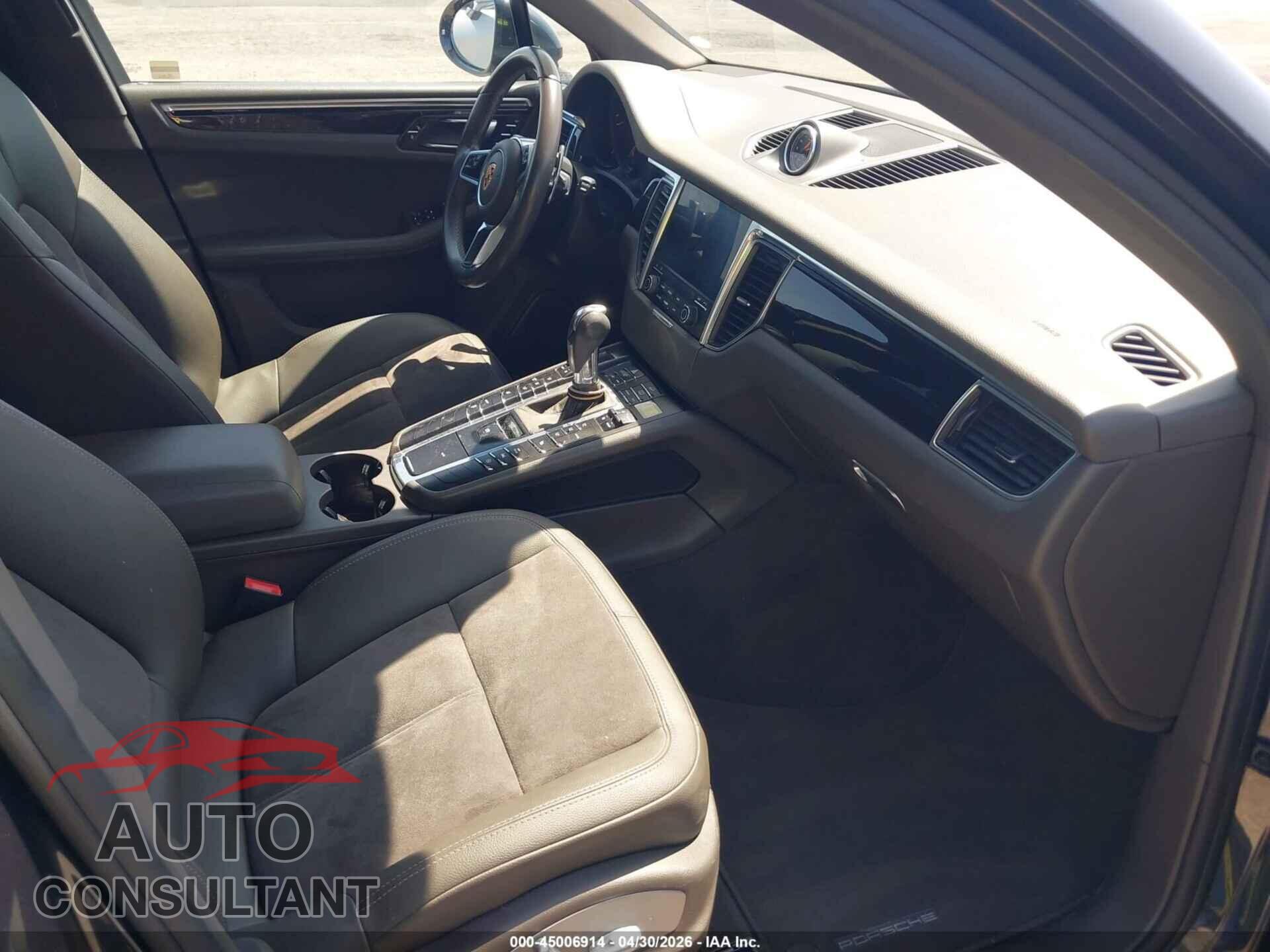 PORSCHE MACAN 2018 - WP1AA2A52JLB08805