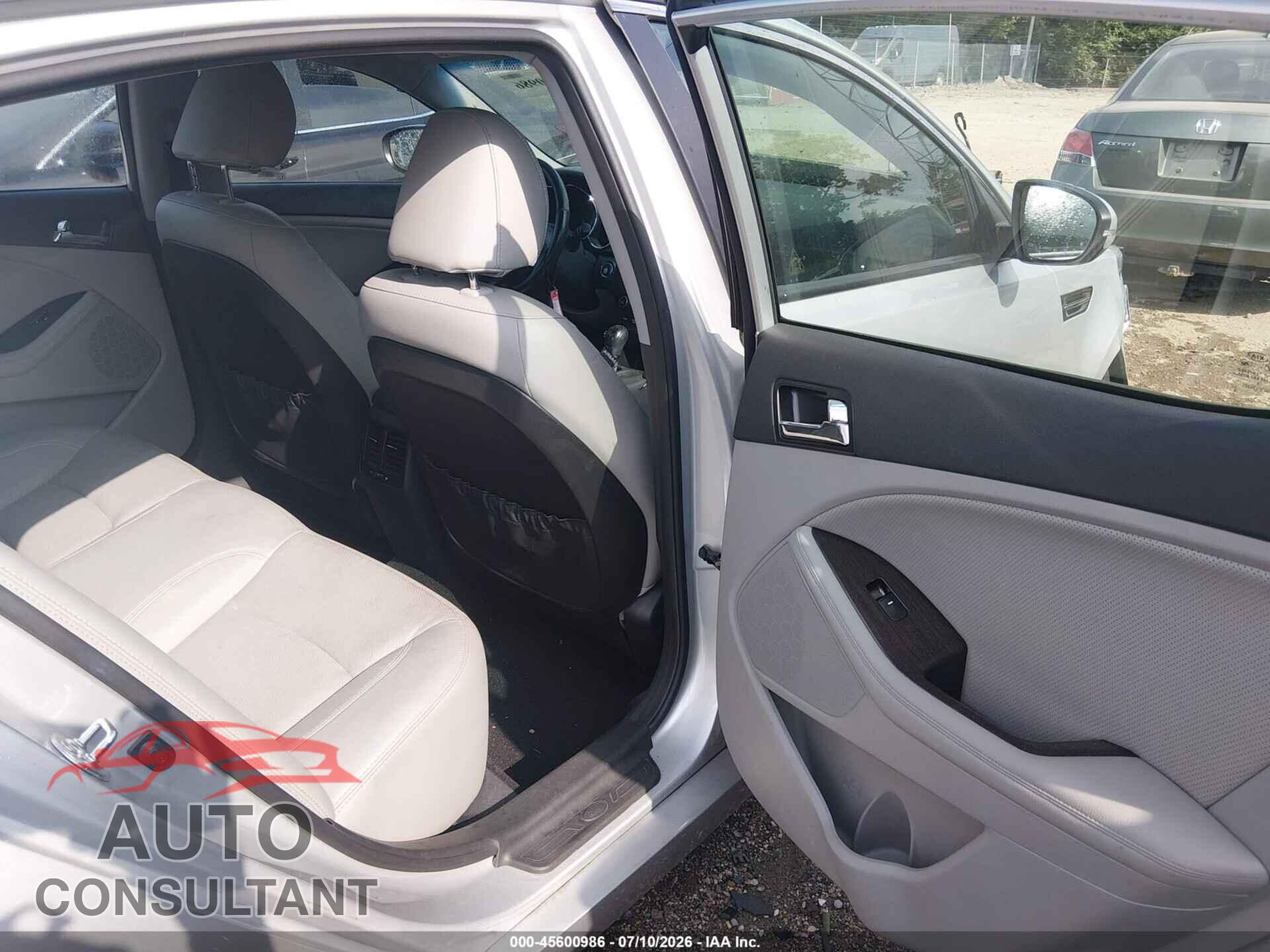 KIA OPTIMA 2012 - 5XXGN4A72CG003696