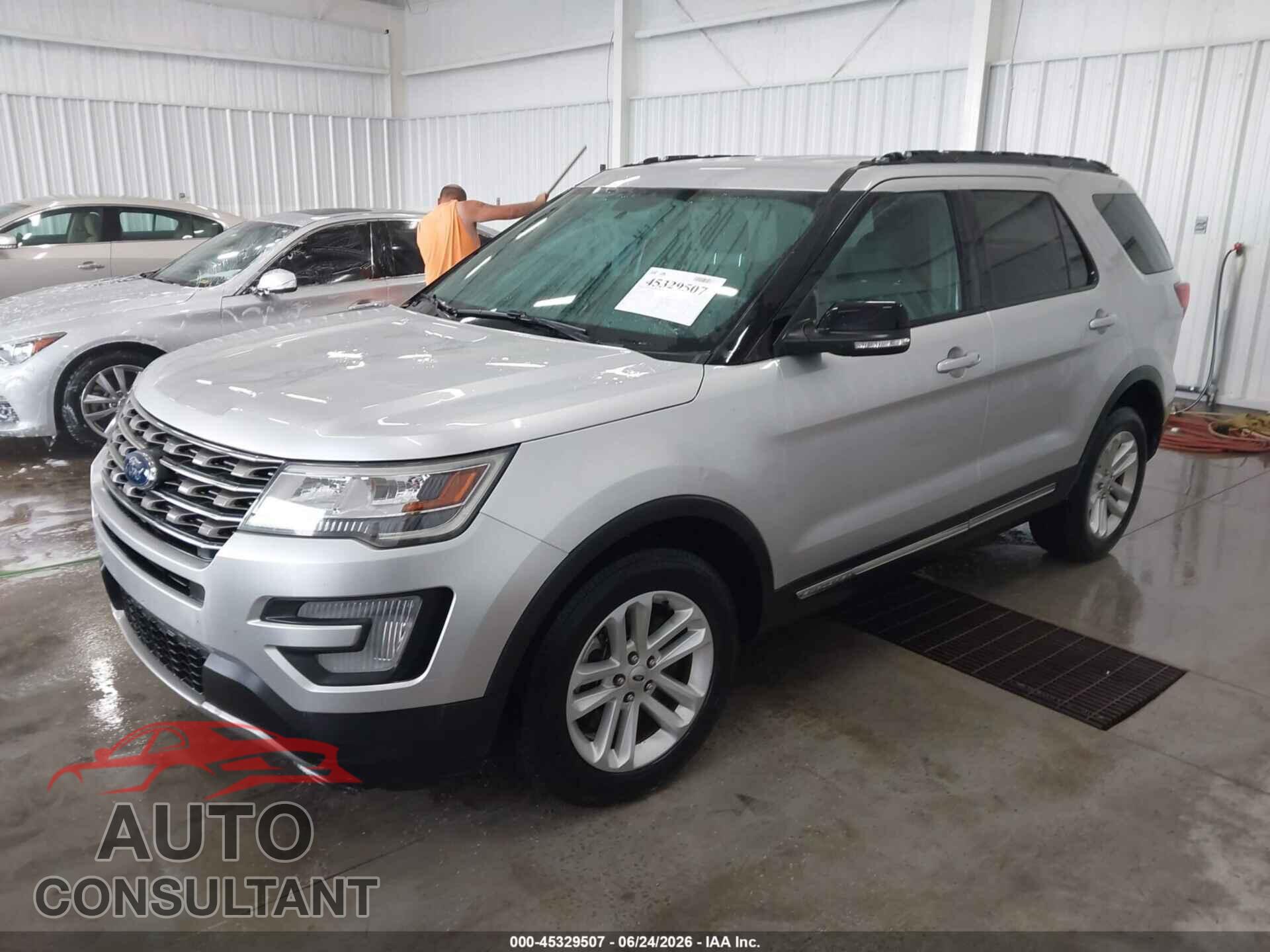 FORD EXPLORER 2017 - 1FM5K7D8XHGE10893
