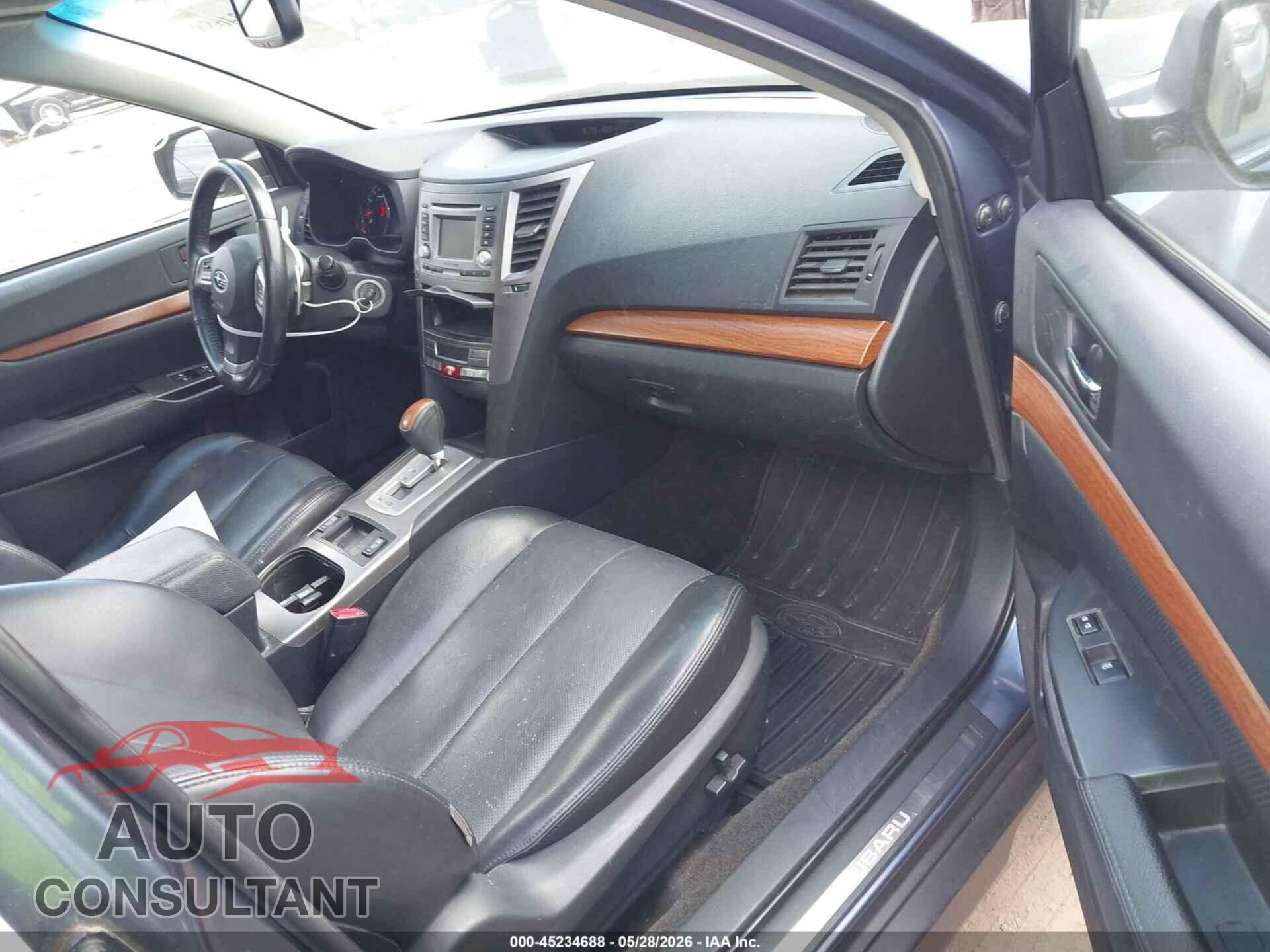 SUBARU OUTBACK 2013 - 4S4BRBKC2D3242001