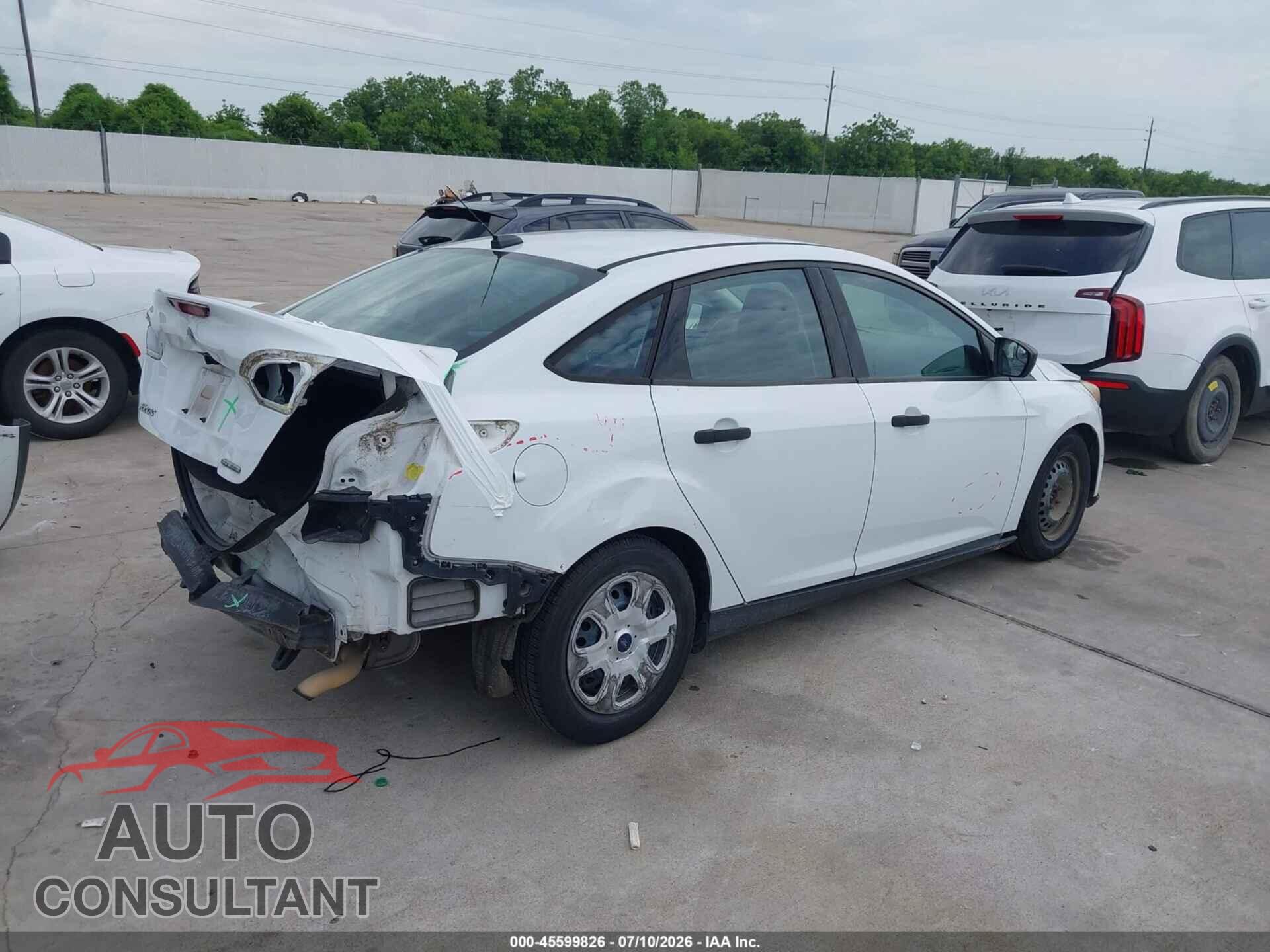 FORD FOCUS 2015 - 1FADP3E21FL219152