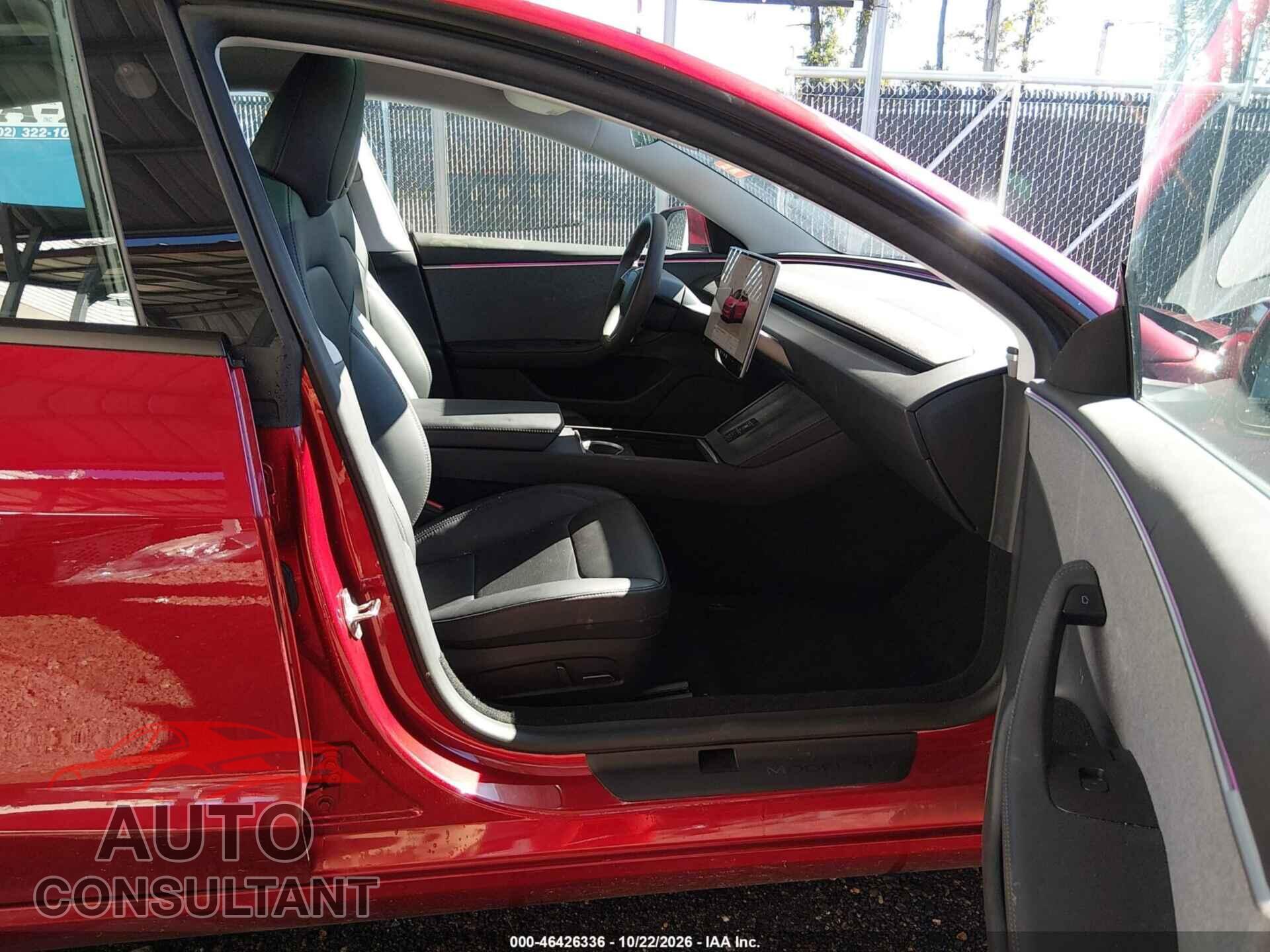 TESLA MODEL 3 2024 - 5YJ3E1EA5RF833541