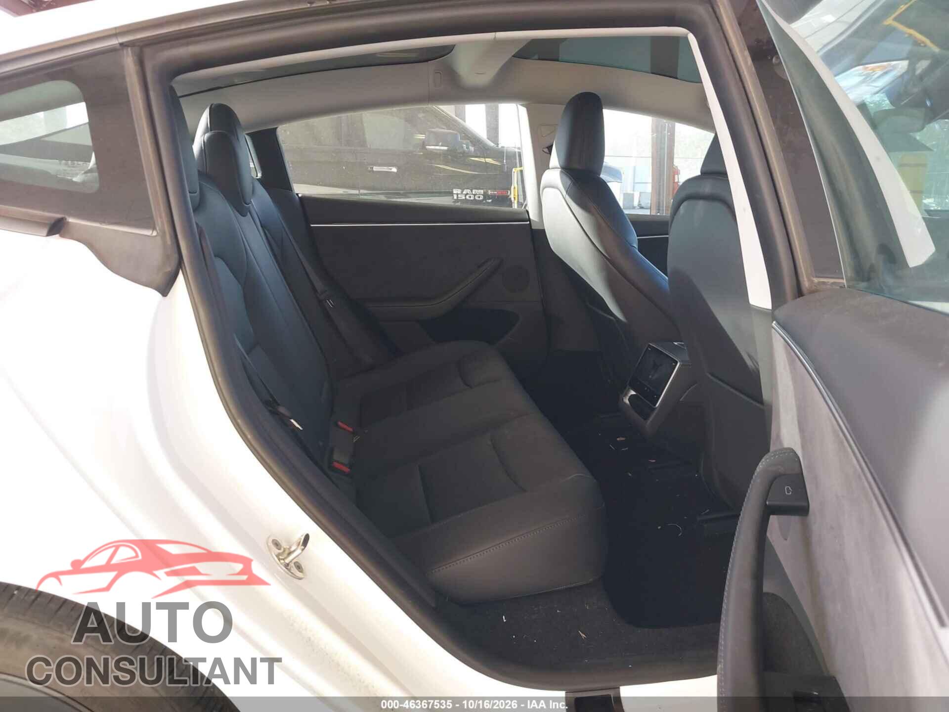 TESLA MODEL 3 2024 - 5YJ3E1EB9RF740093