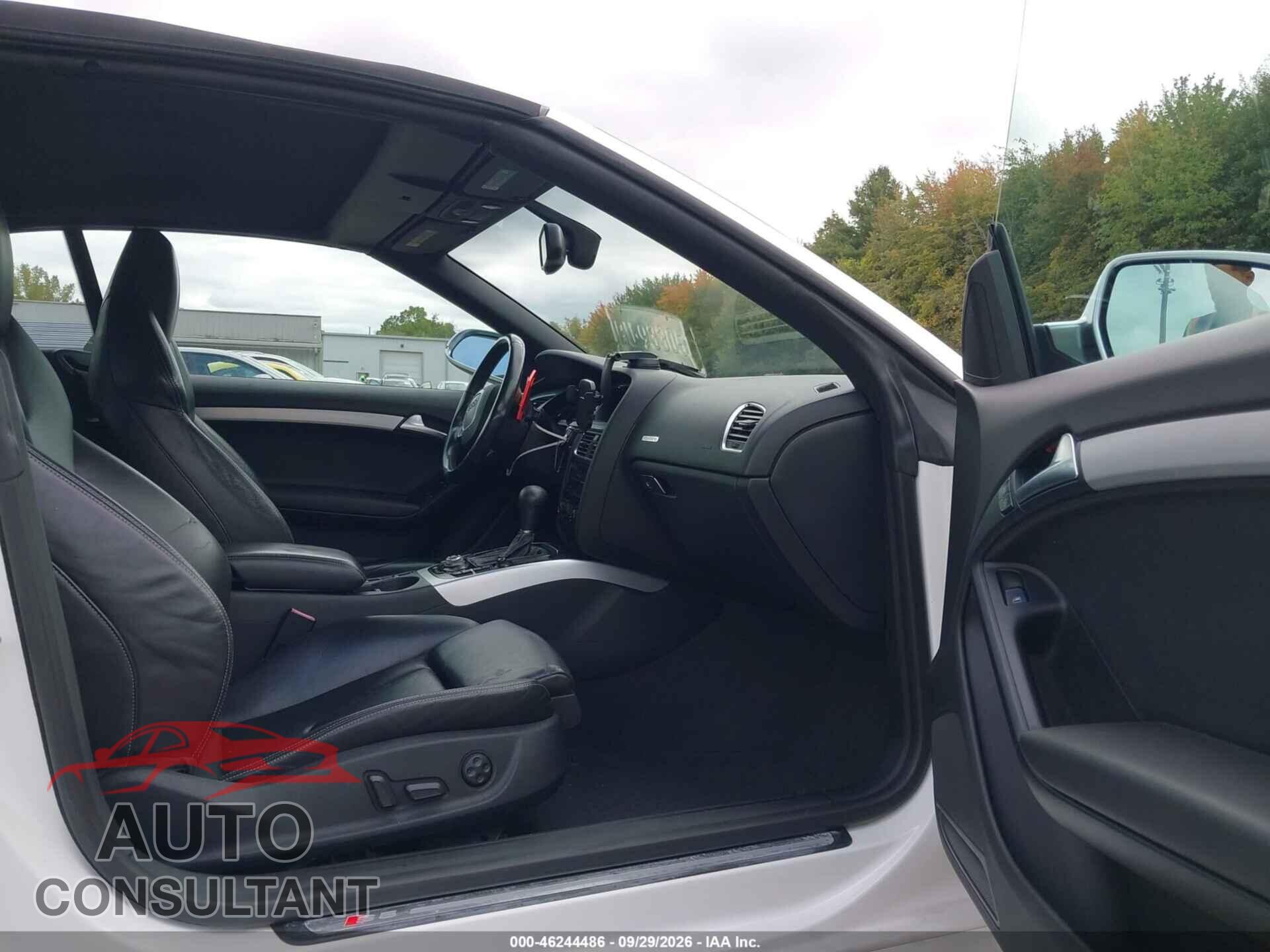 AUDI S5 2011 - WAUCGAFH6BN015102