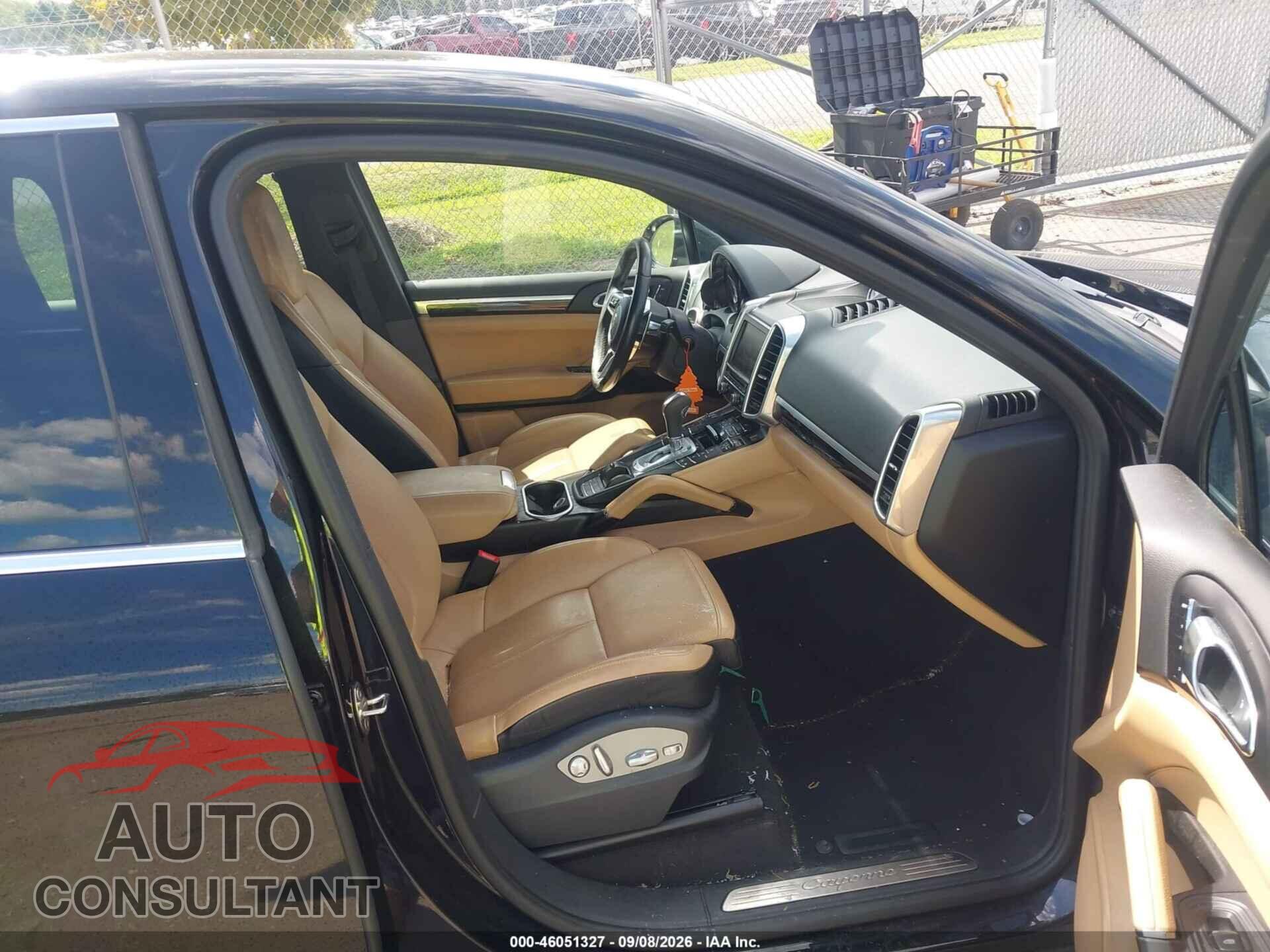 PORSCHE CAYENNE 2016 - WP1AA2A27GLA03403