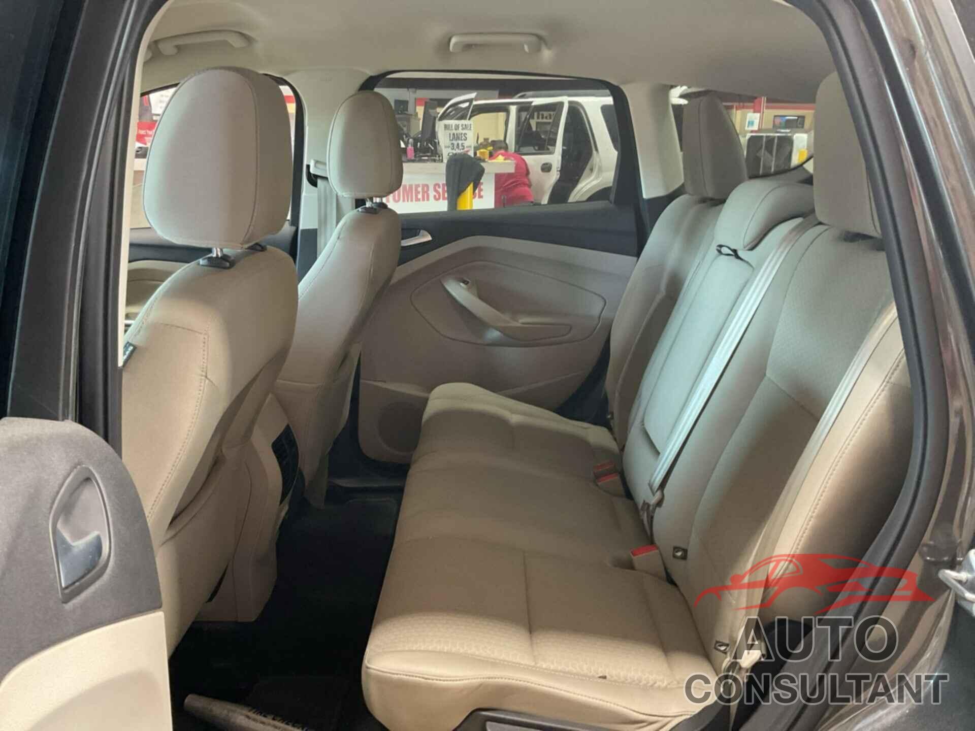 FORD ESCAPE 2017 - 1FMCU0GD3HUD78565