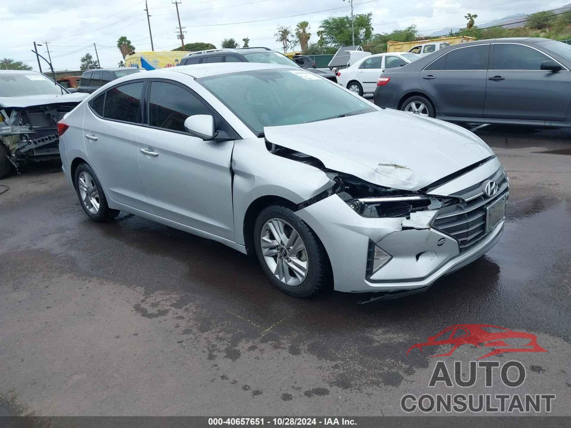 HYUNDAI ELANTRA 2019 - KMHD84LF2KU755045