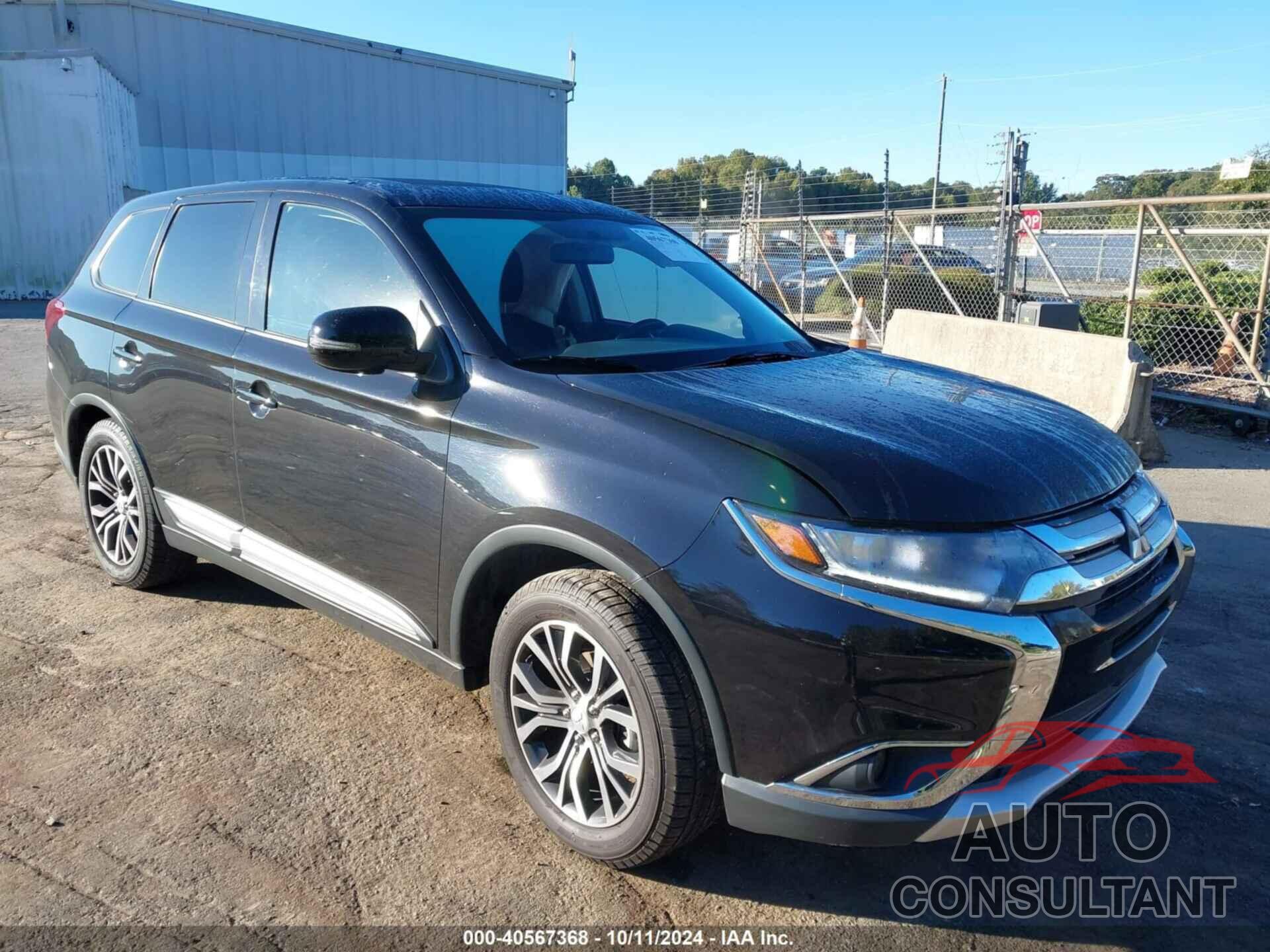 MITSUBISHI OUTLANDER 2018 - JA4AD3A34JZ068229