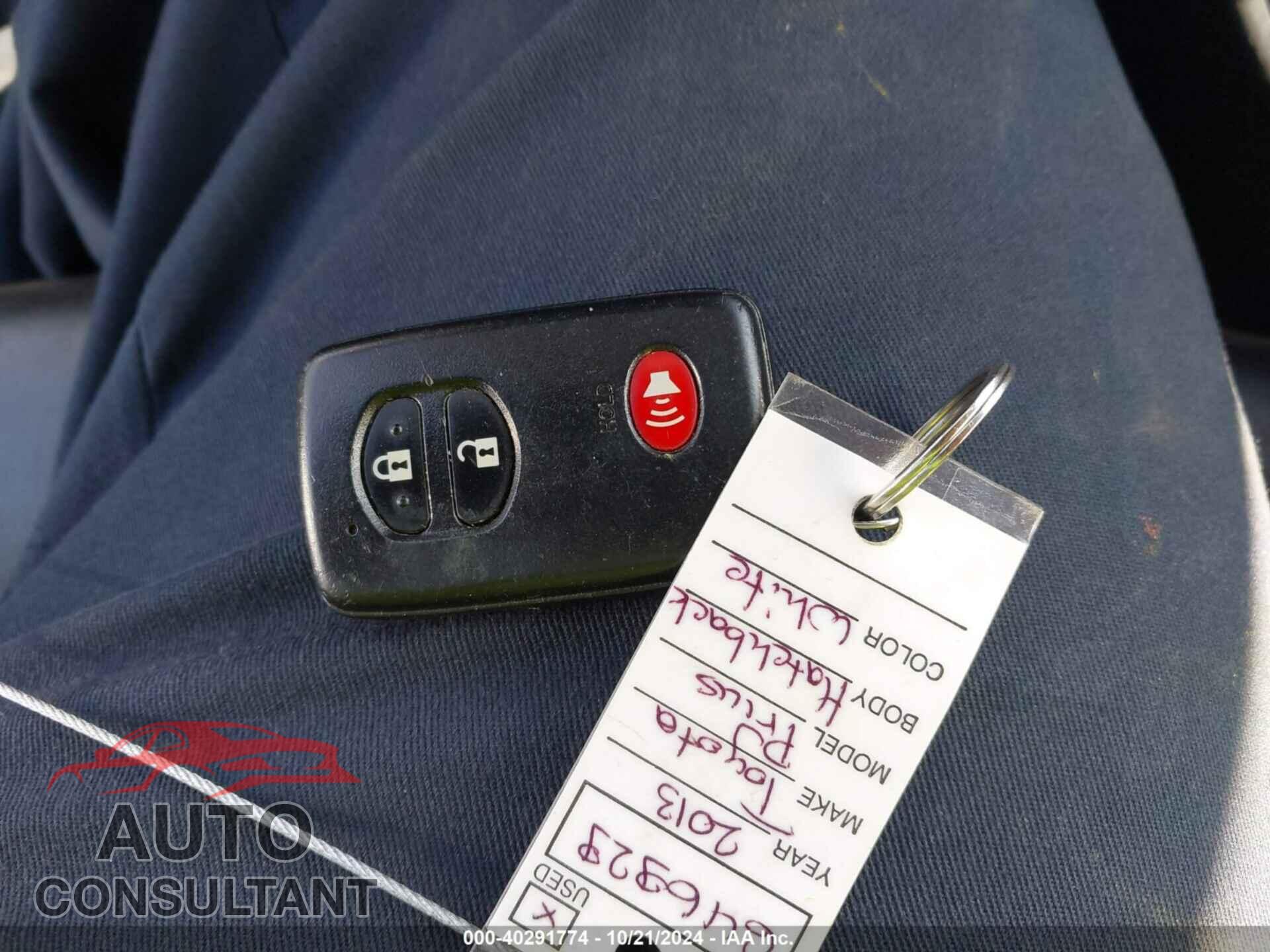 TOYOTA PRIUS 2013 - JTDKN3DUXD1646929