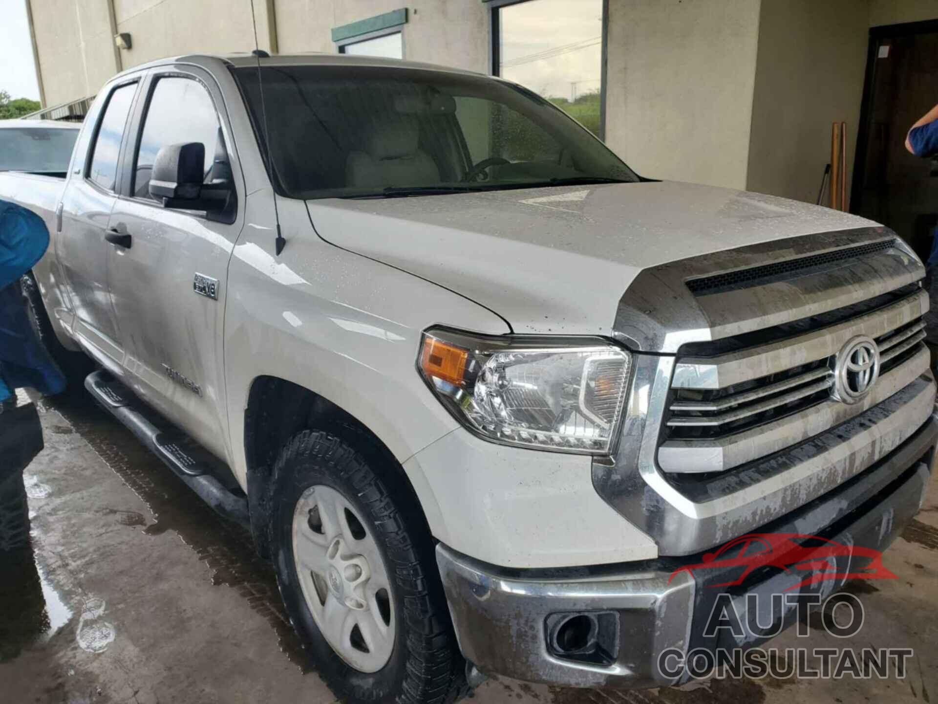 TOYOTA TUNDRA 2017 - 5TFUW5F1XHX645688