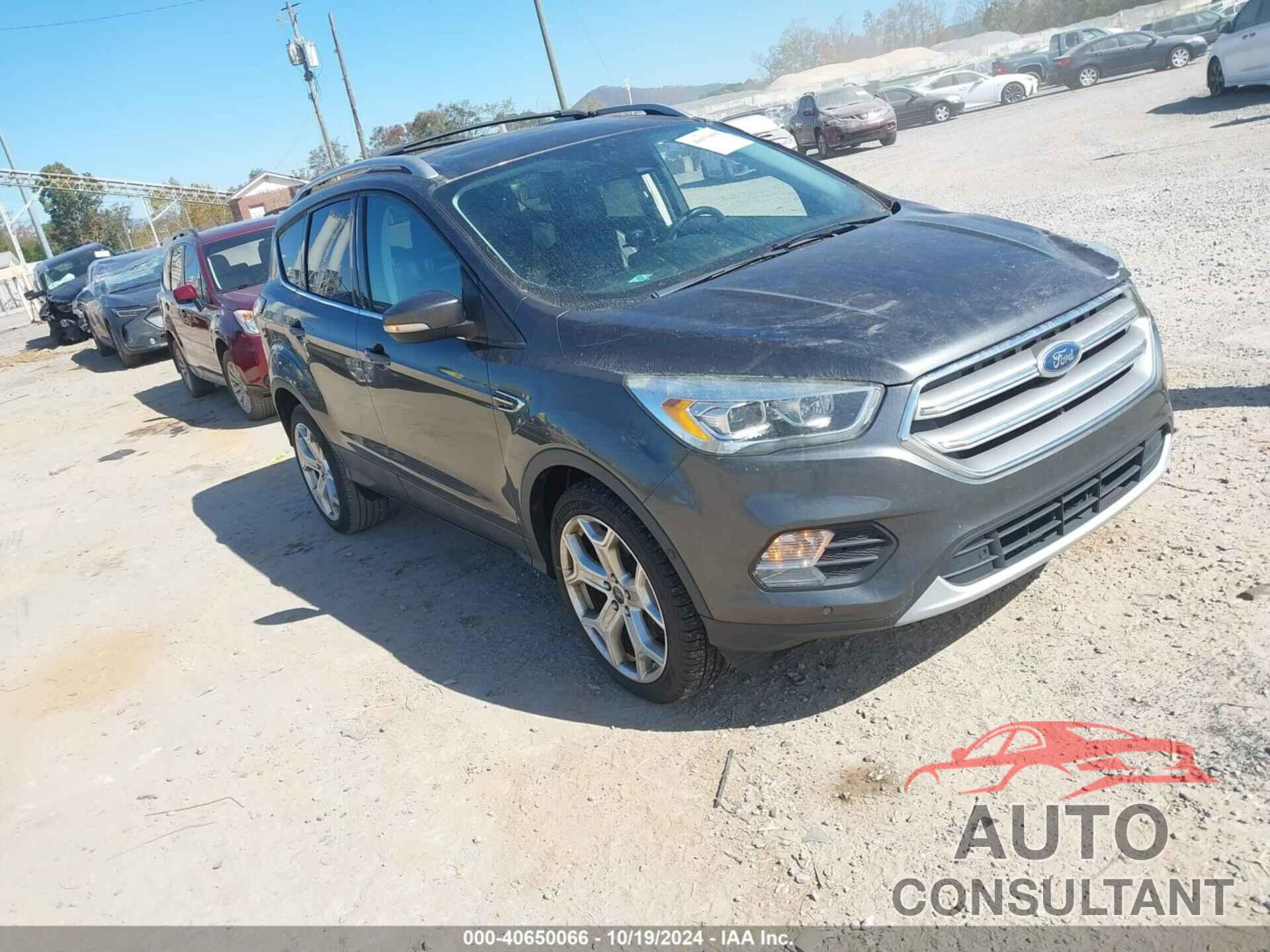 FORD ESCAPE 2017 - 1FMCU9J93HUB71201