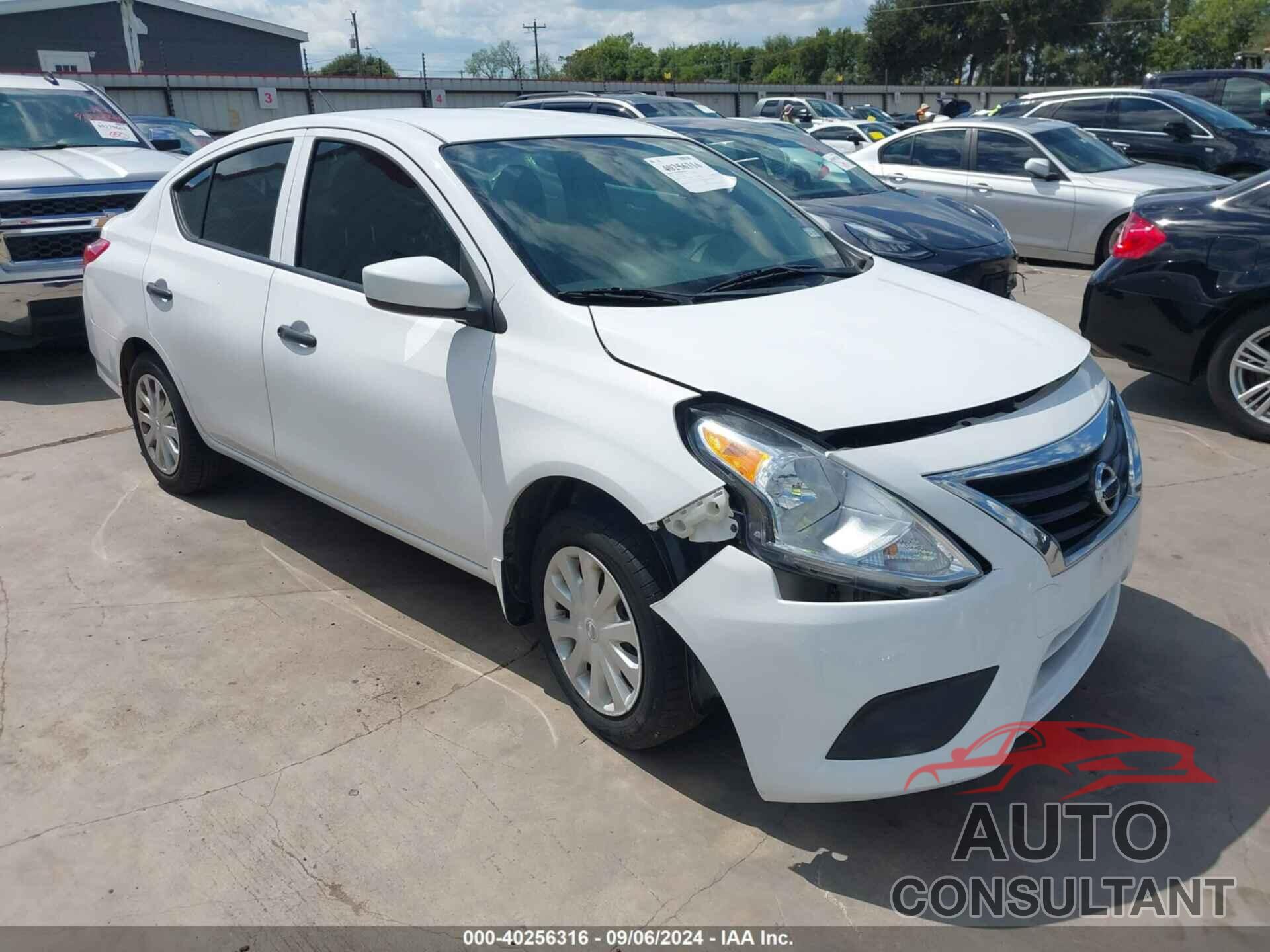 NISSAN VERSA 2019 - 3N1CN7AP6KL808395