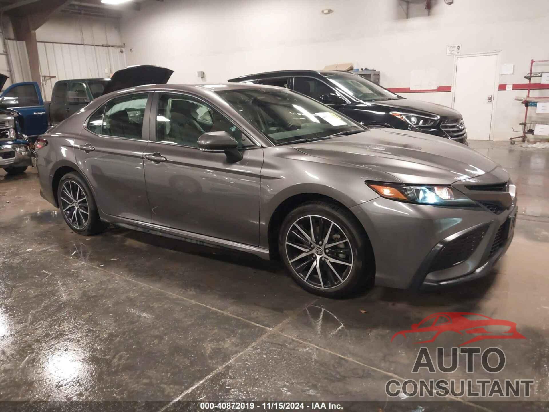 TOYOTA CAMRY 2023 - 4T1G11BK3PU079498
